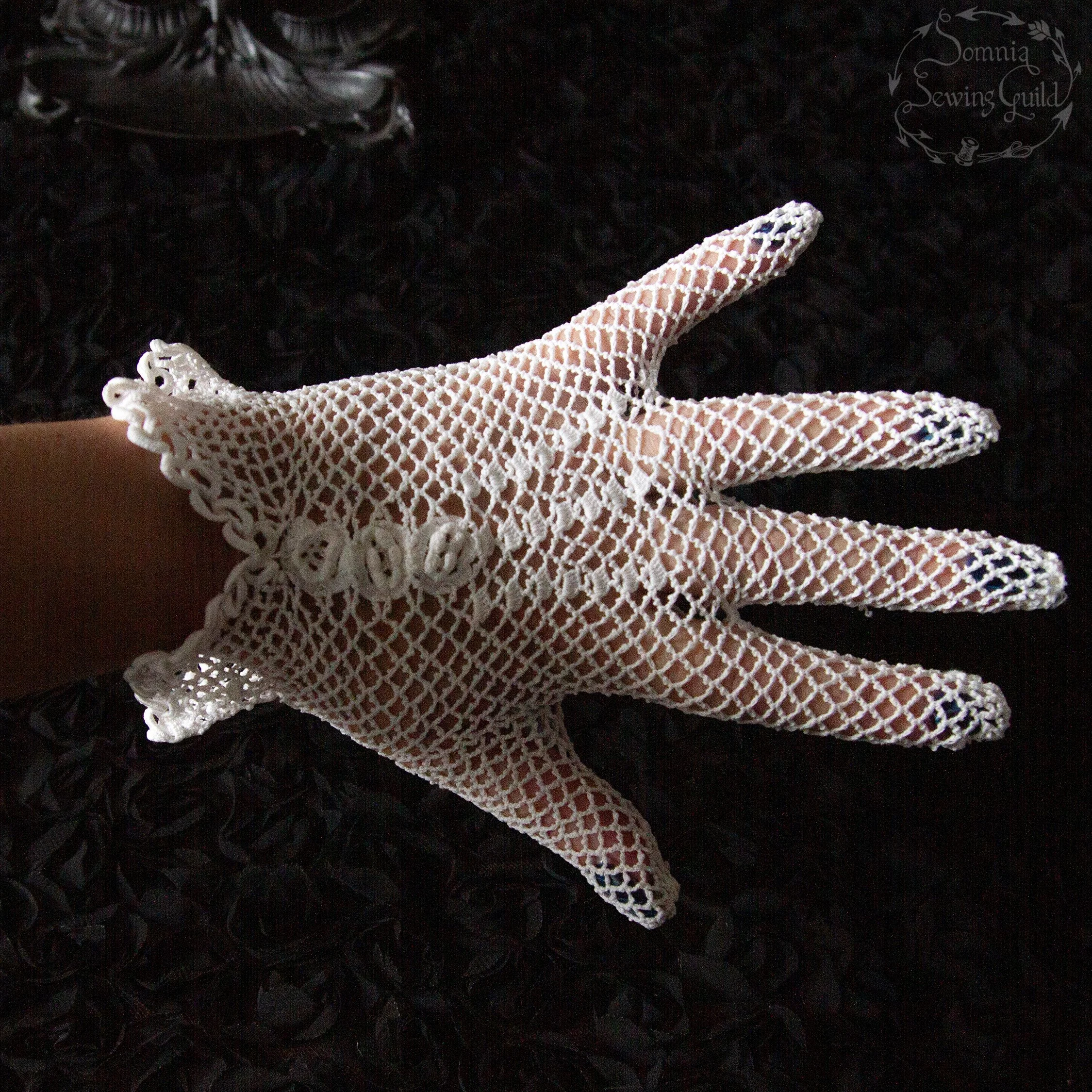 Crocheted glove, off white, vintage accessories