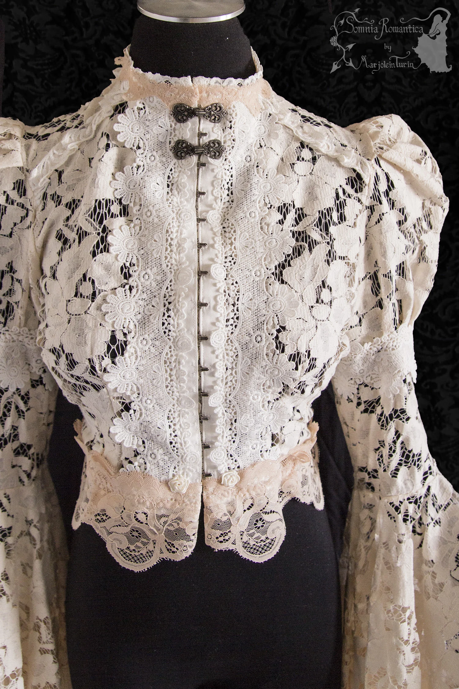 A1903SHXIVnu37-somnia-romantica-marjolein-turin-2019-03-mar-front-close.jpg