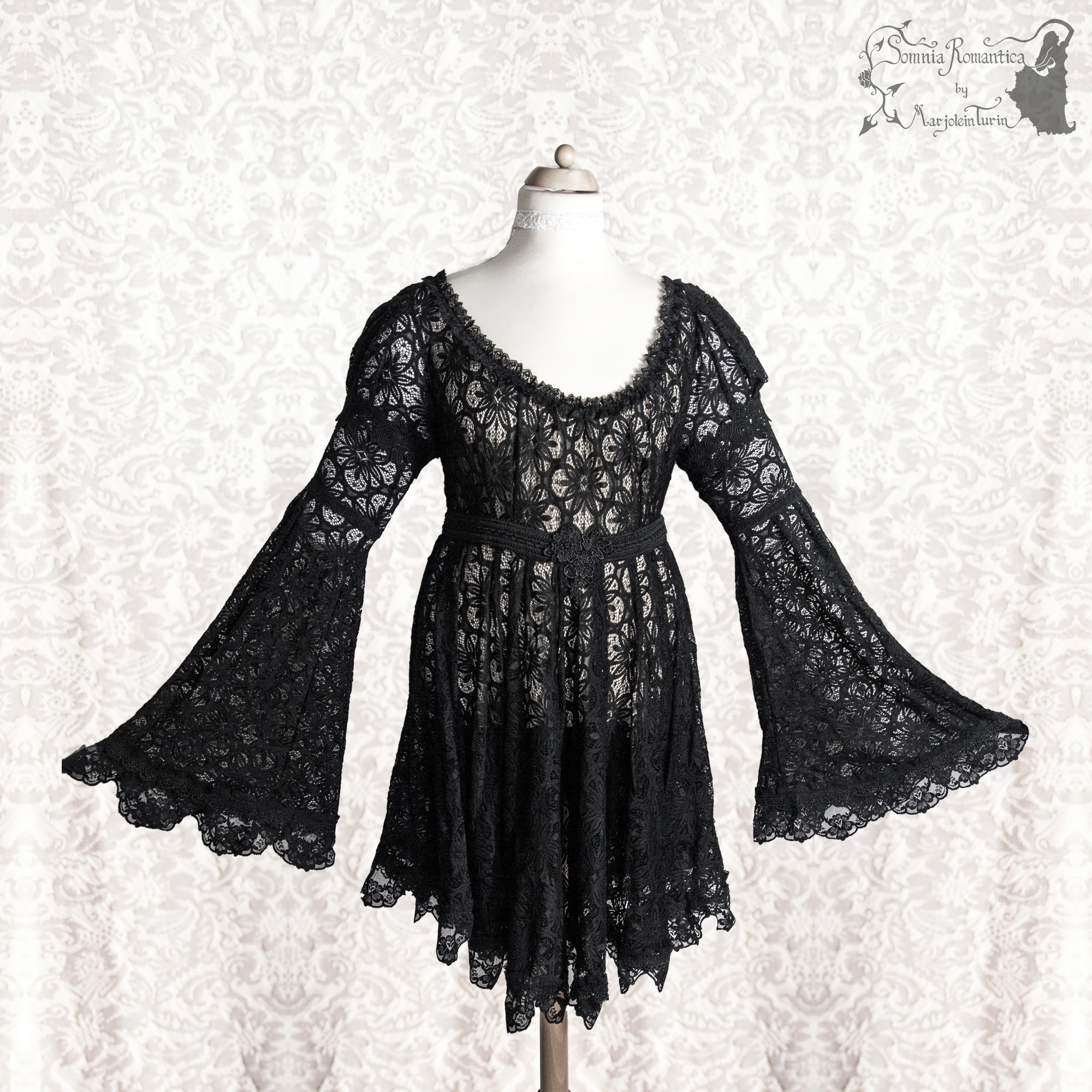 A1903DRMBK42-somnia-romantica-marjolein-turin-2019-04-02-close-cover.jpg