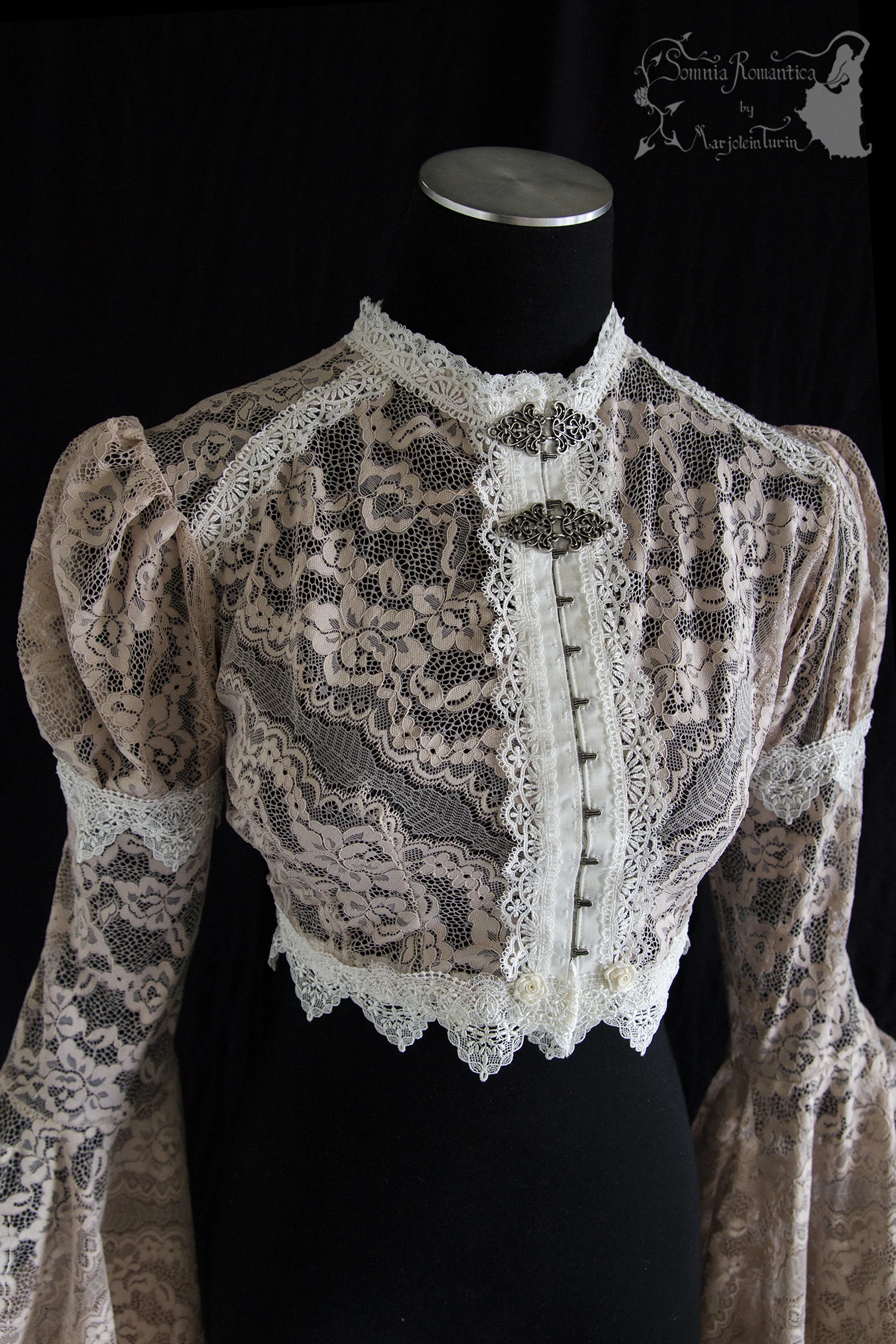 A1904JALPI37-somnia-romantica-marjolein-turin-2019-04-apr-30-front-close.jpg