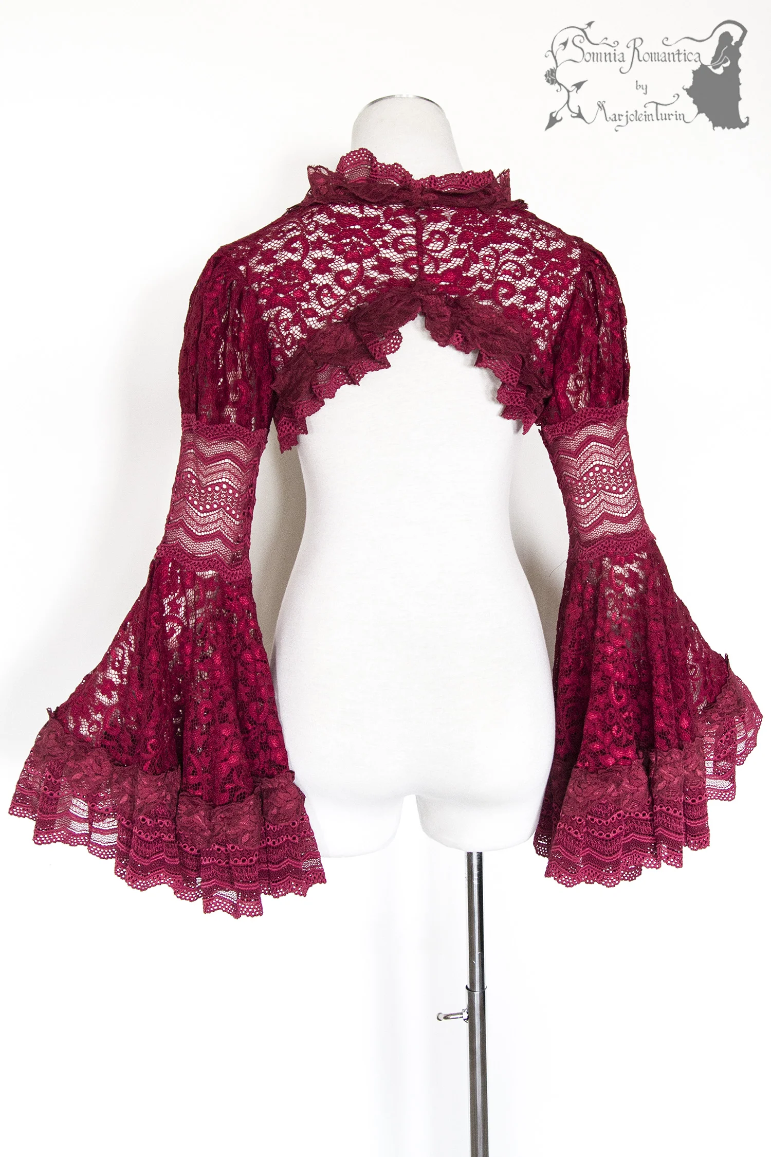 A1905SHMRE38-somnia-romantica-marjolein-turin-2019-05-mei-22-back.jpg