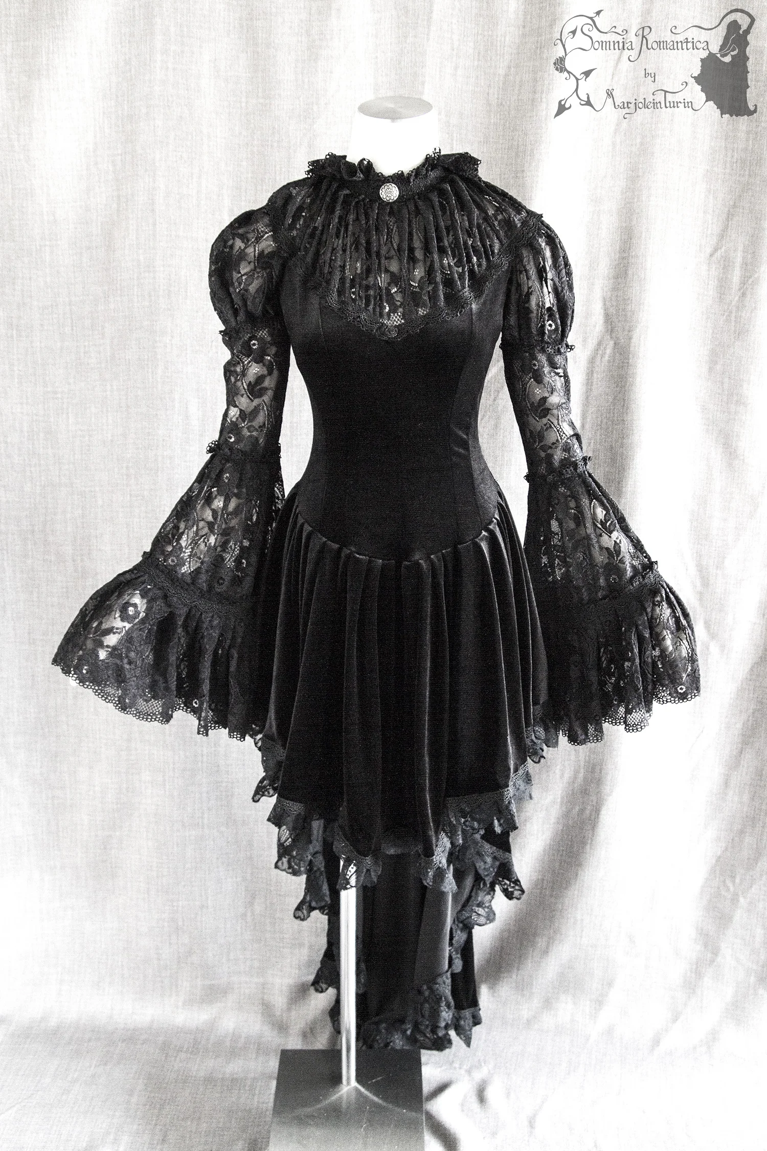 1908DRMBK37pleat-somnia-romantica-marjolein-turin-2019-08-aug-16-front.jpg