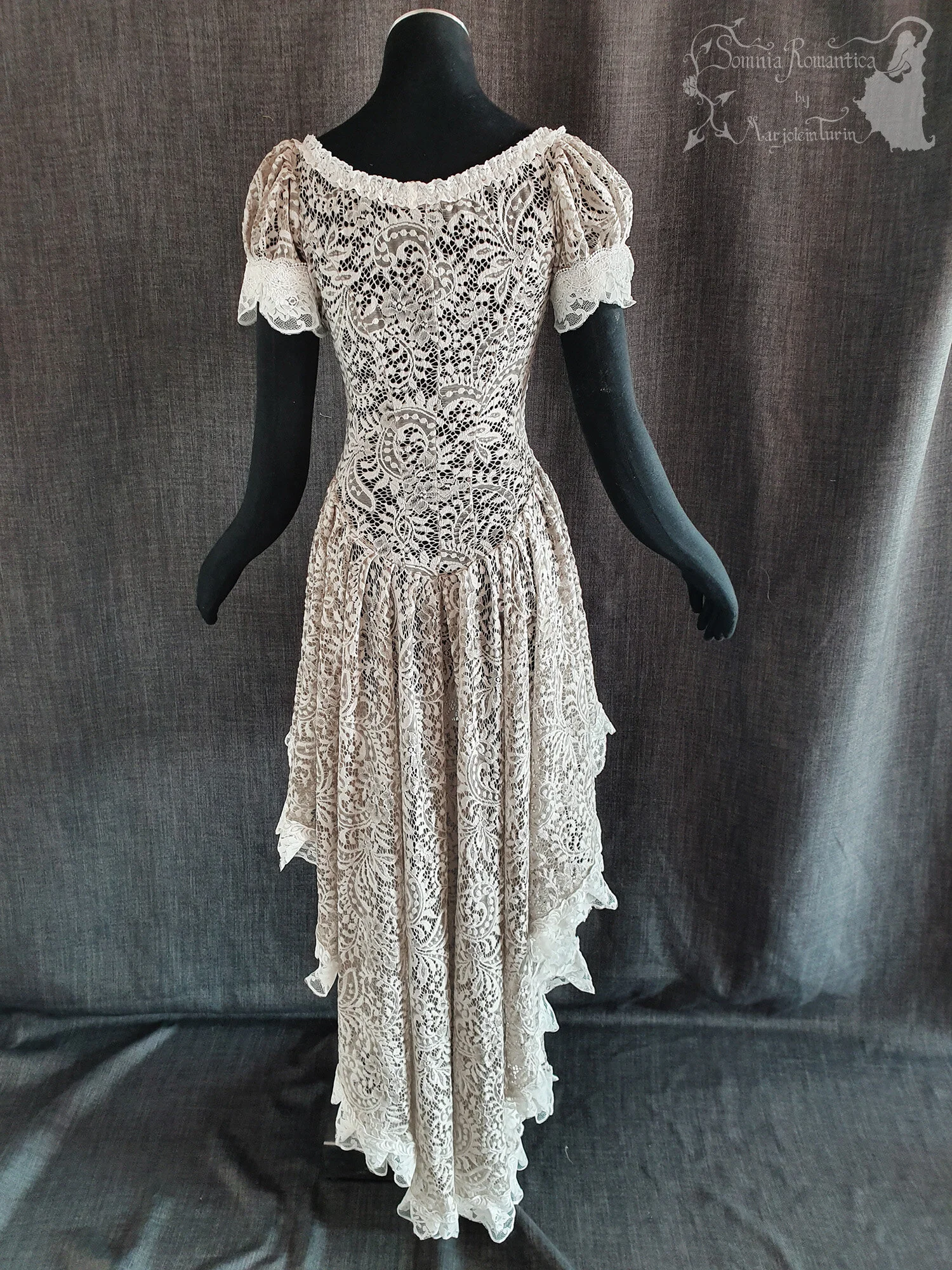 A1909DRMBE38-somnia-romantica-marjolein-turin-2019-09-sep-12-back.jpg