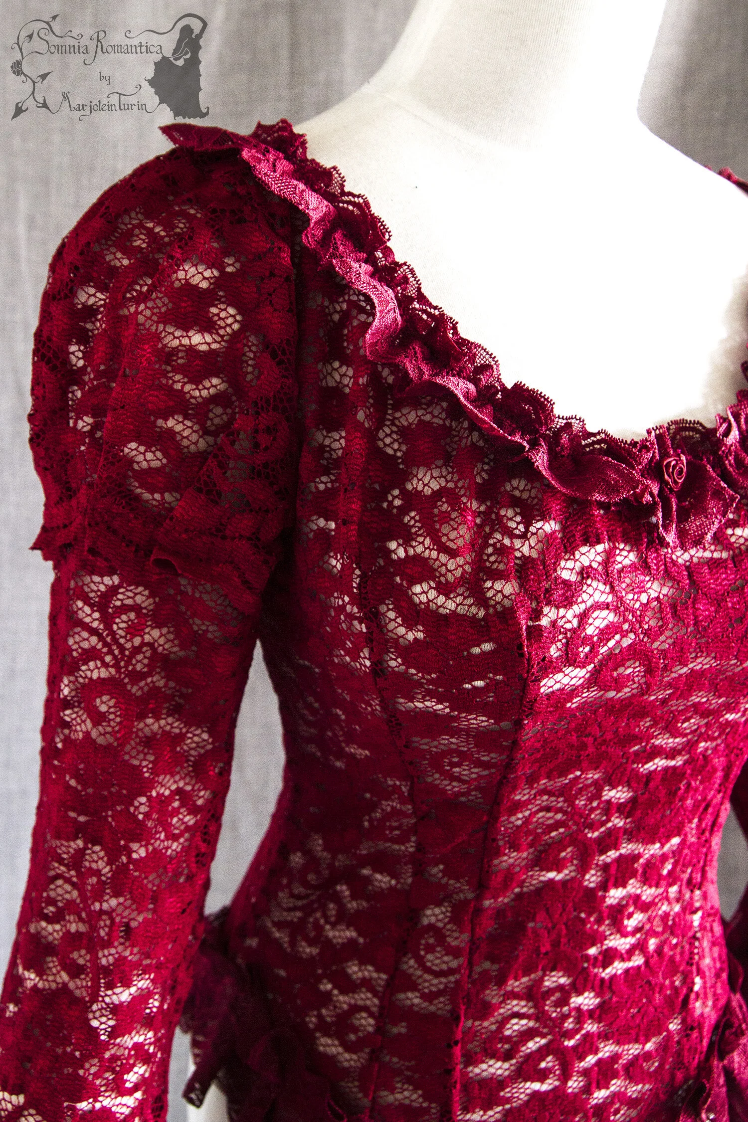 A1909TOMRE37-somnia-romantica-marjolein-turin-2019-09-20-front-close.jpg