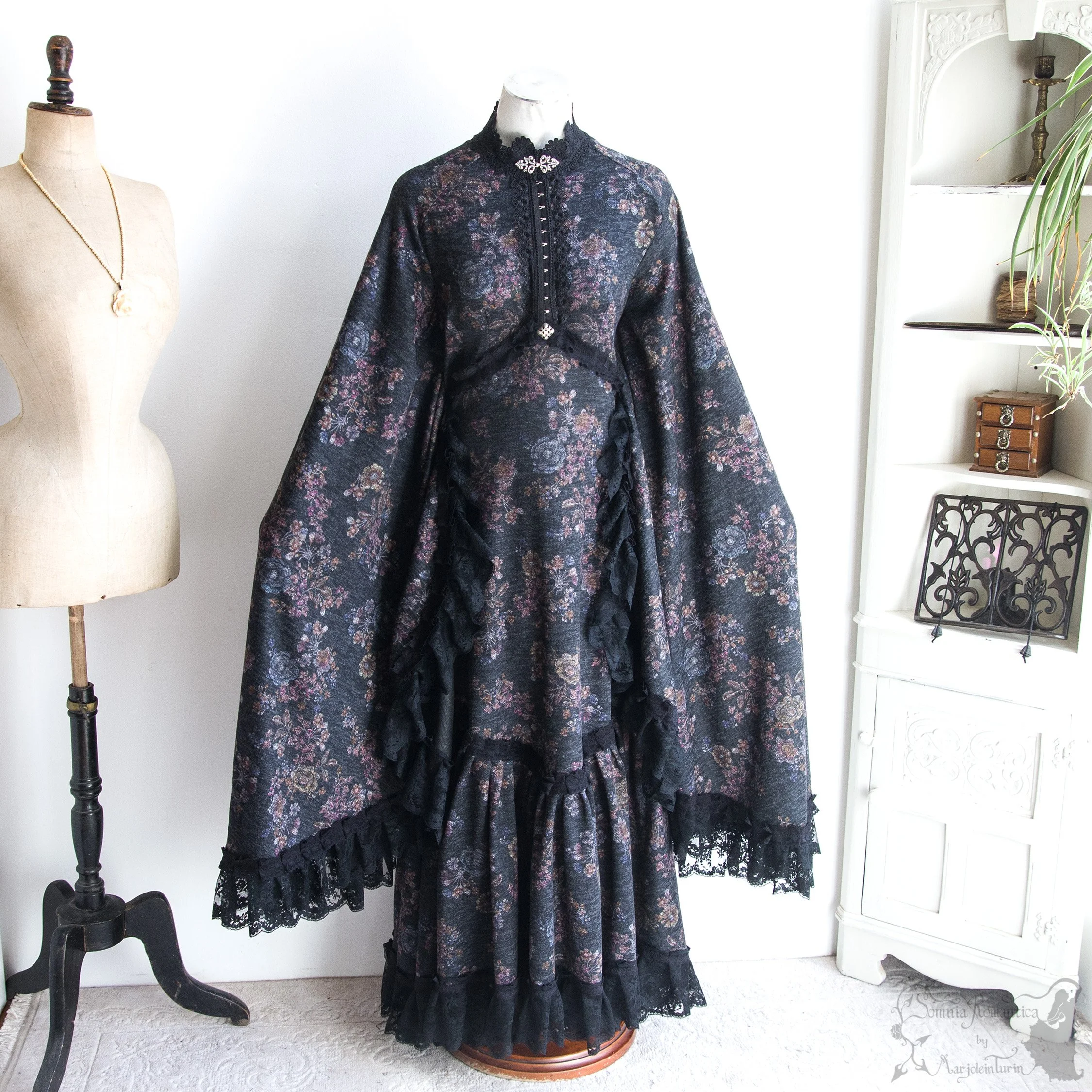 Dress floral, L, sundry designs 2026