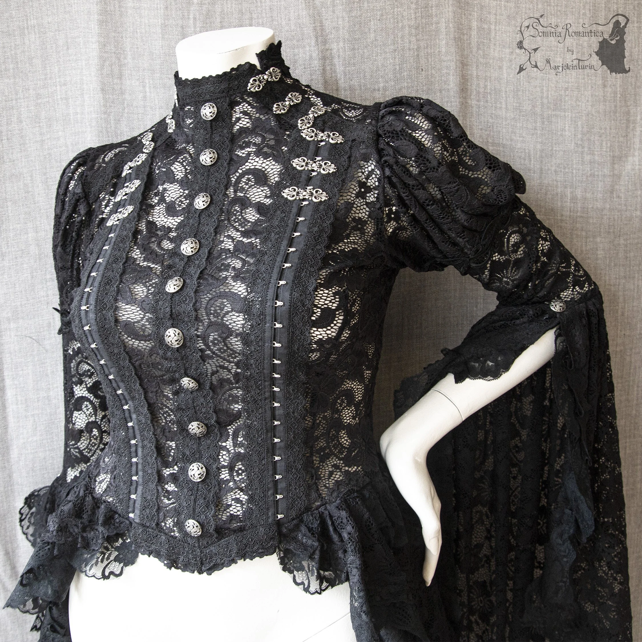 2105duskWAXBK41-somnia-romantica-marjolein-turin-2021-05-may-front-close.jpg