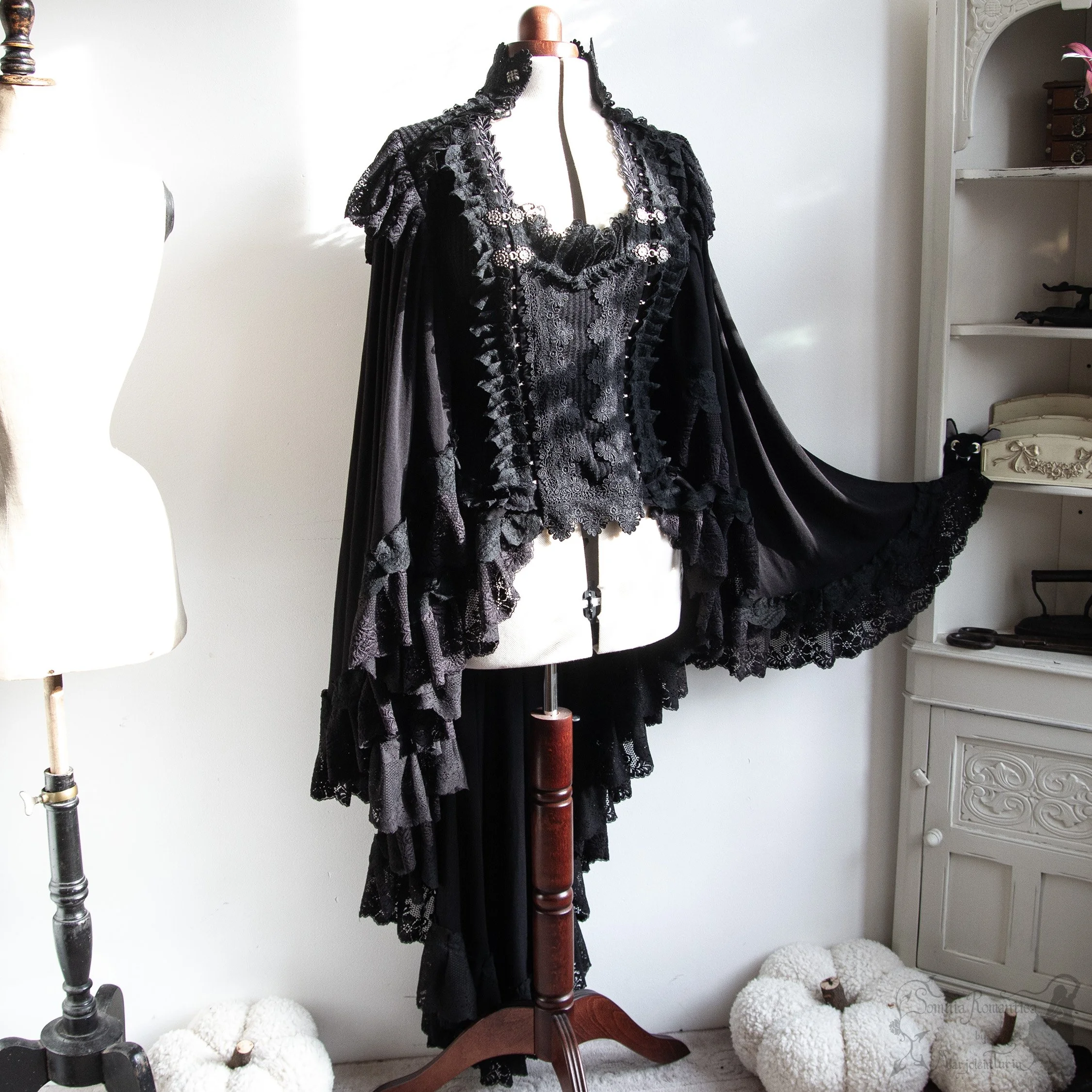 somnia-romantica-2609WALBK42-2026-09-sep-15-09.jpg