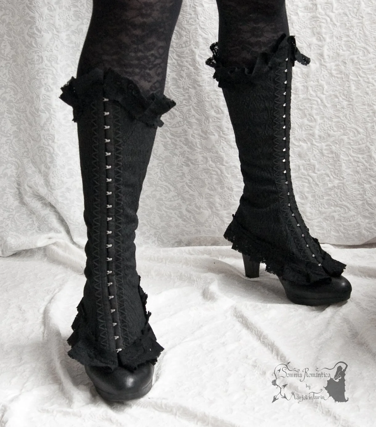 Vespertilio-spats-black-somniar-romantica-marjolein-turin-2015-02-20-04.jpg