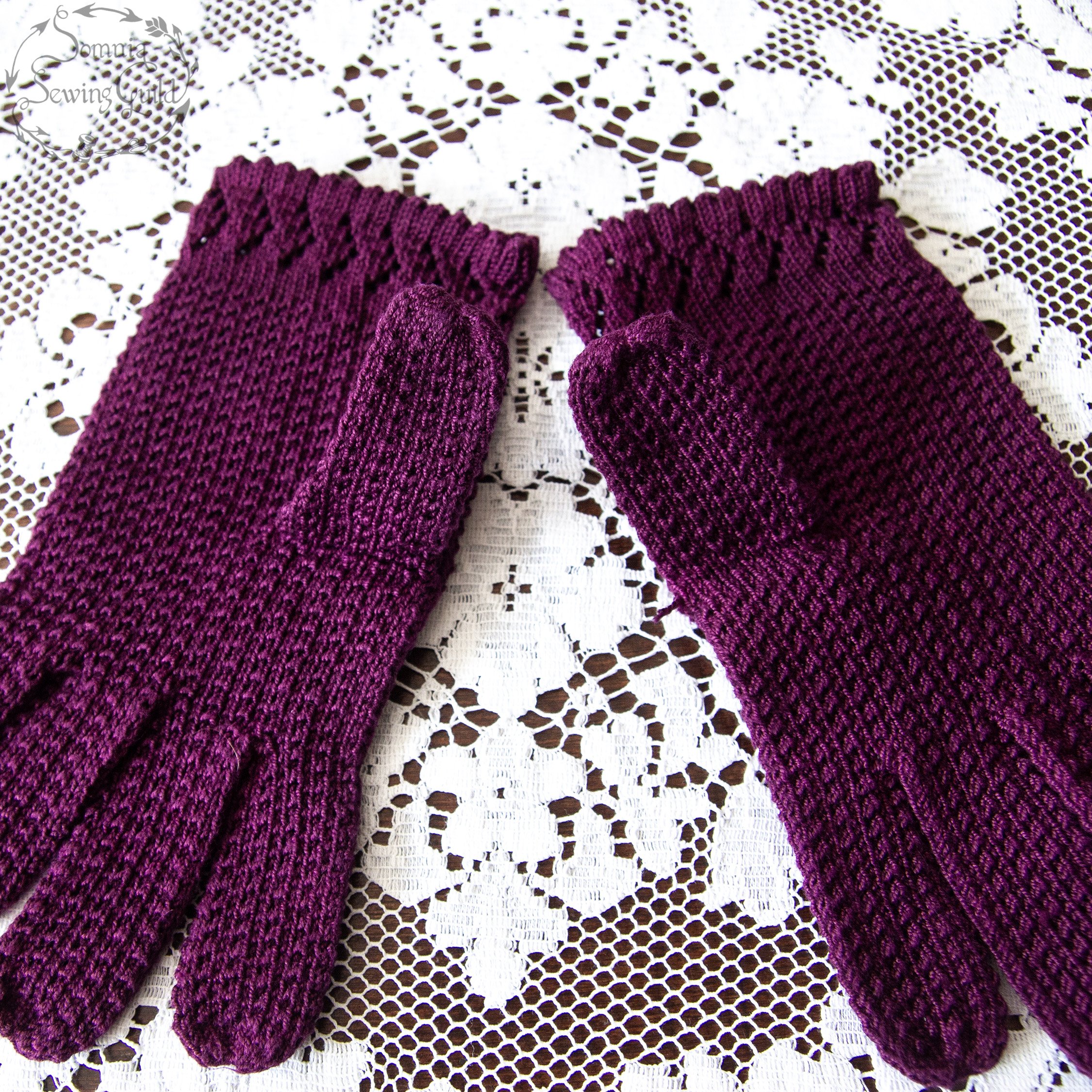 somnia-sewing-guild-gloves-vintage-purple-008-26-08-07-02.jpg