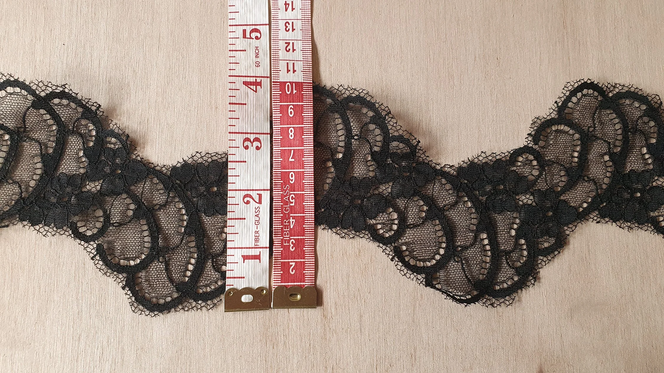 2021-09-somnia-lace-boutique-wavy-scalloped-lace-03.jpg