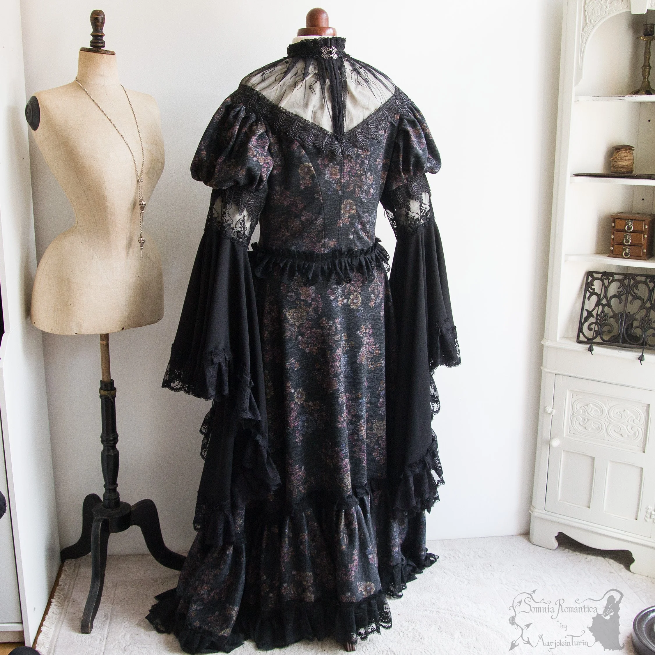 2604DRLFL43-somnia-romantica-marjolein-turin-2025-04-apr-09-14.jpg