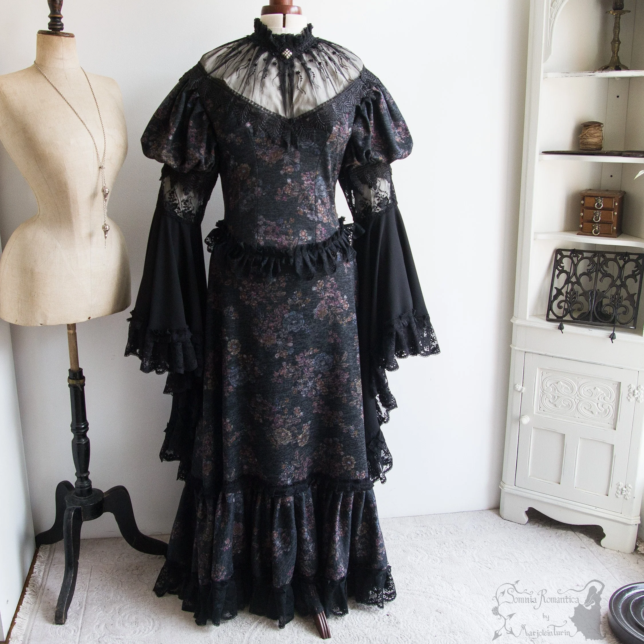 Dress floral, lace neckline, XL-2X, sundry designs 2026