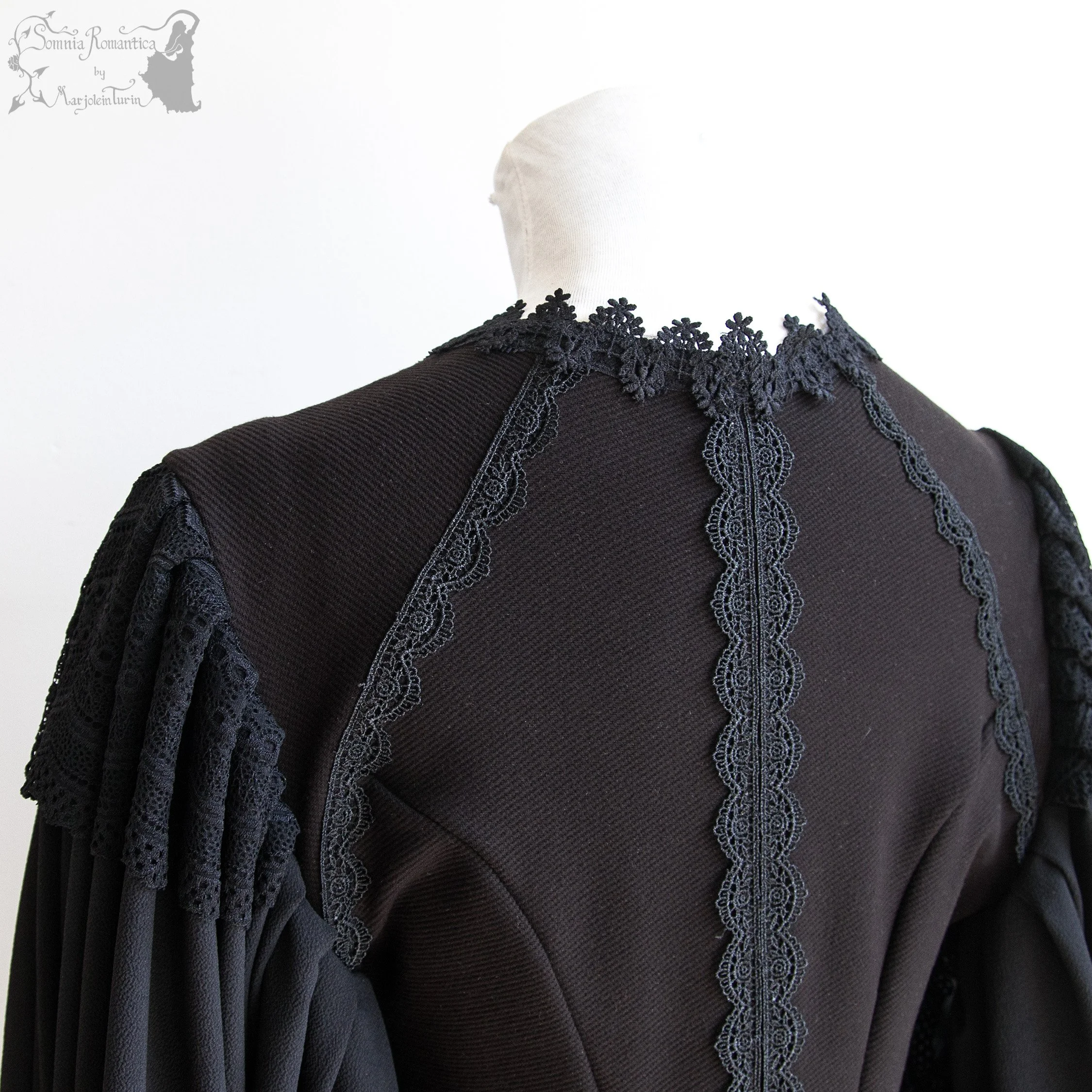 2604ODLBK37-somnia-romantica-marjolein-turin-2025-04-apr-16-01.jpg