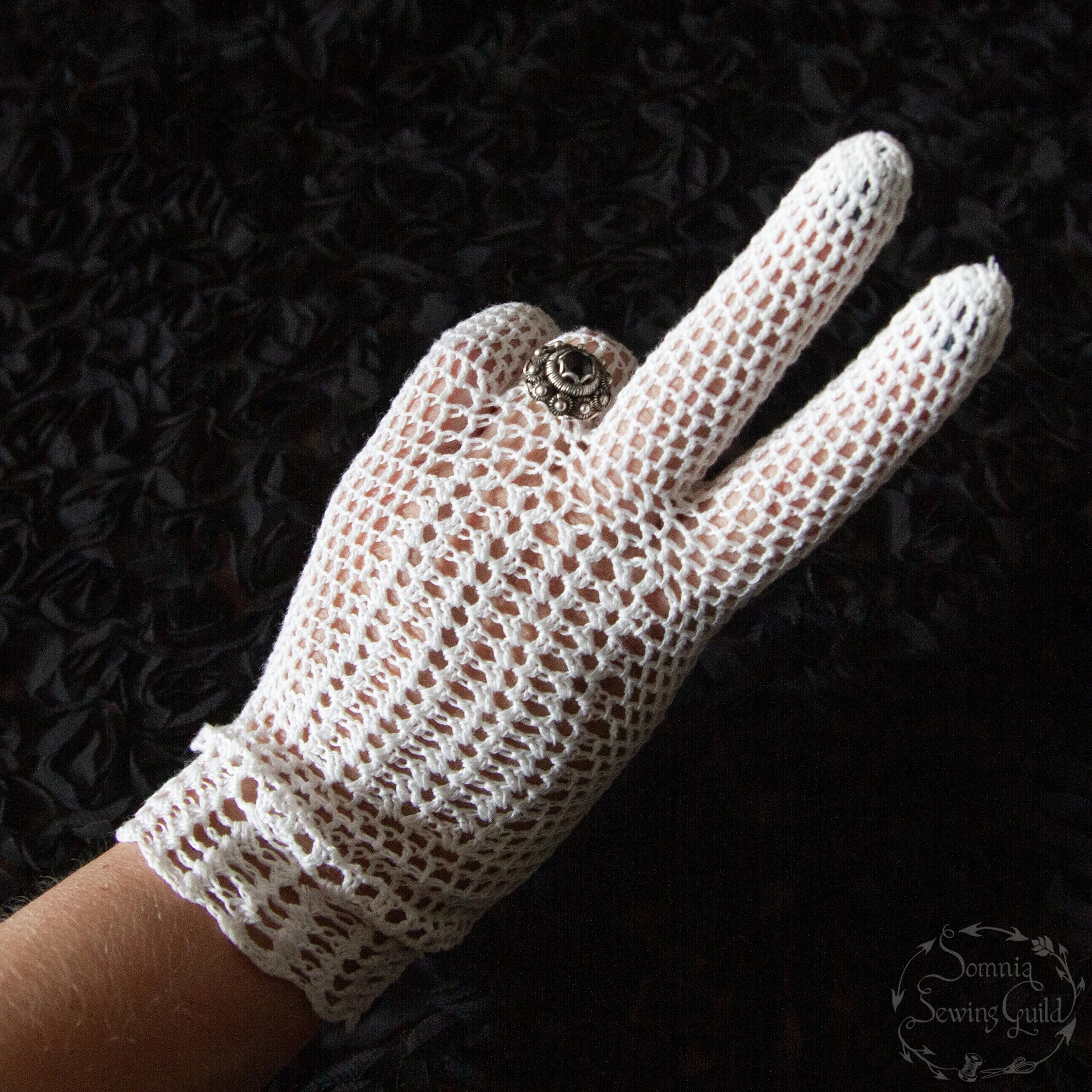 somnia-sewing-guild-gloves-ACGL007OW-08-aug-06-10.jpg