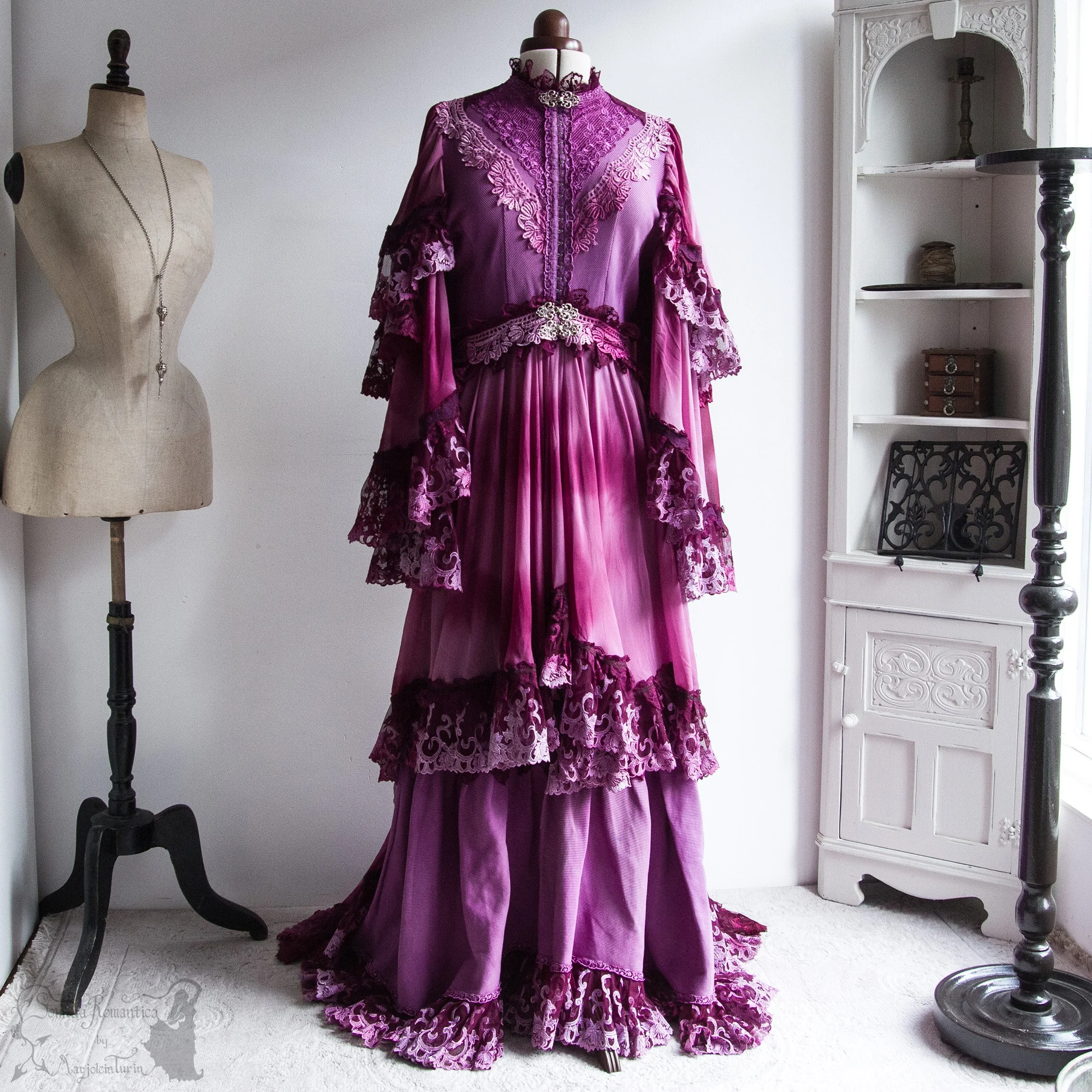 2501DRXFU47-somnia-romantica-marjolein-turin-2026-01-may-13-27.jpg