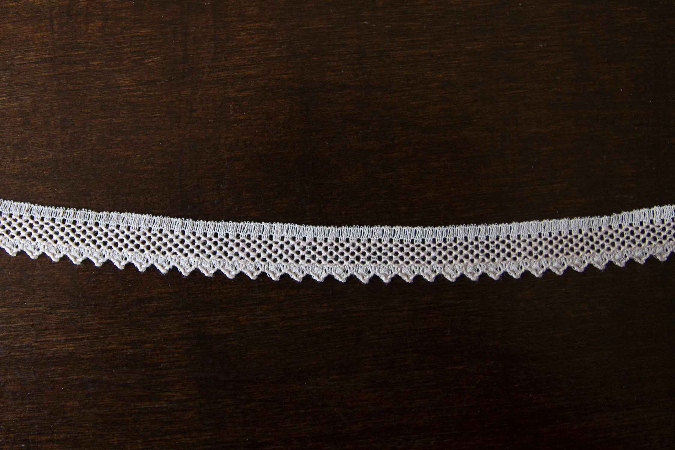 11 yards (10 meter) small vintage lace, 0.5 inch ( 1,2 cm) wide