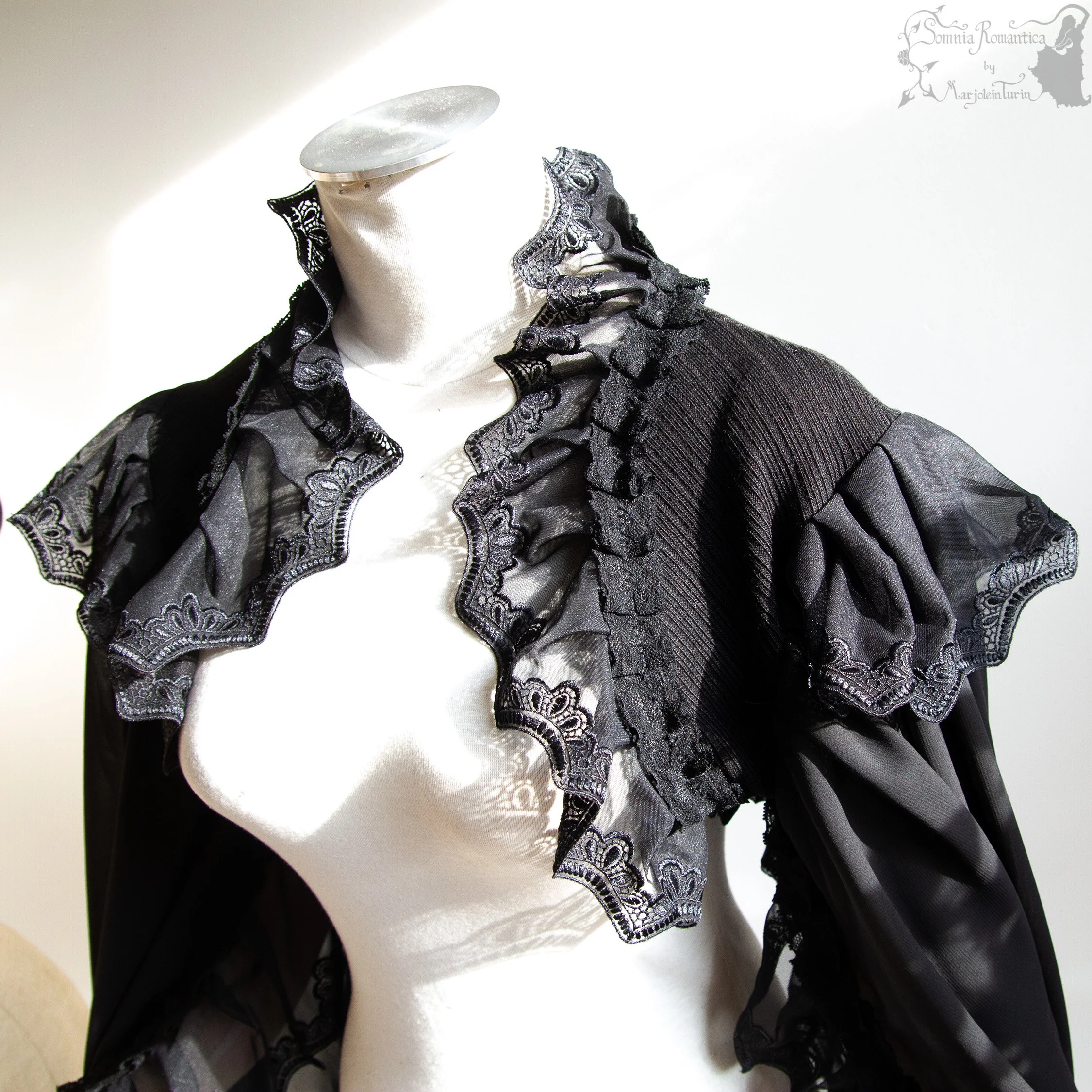 somnia-romantica-2609SHLBK42-2026-09-sep-15-04.jpg