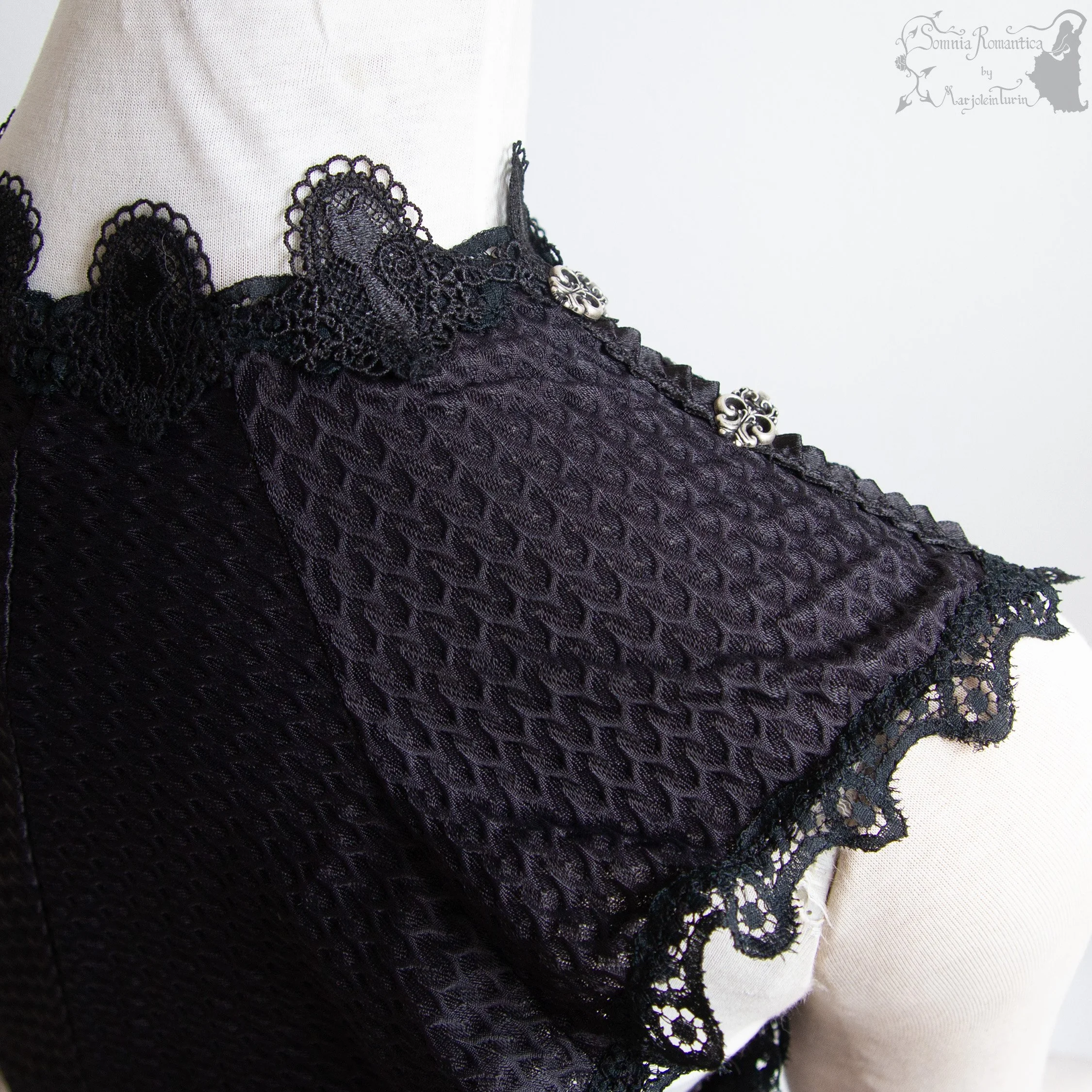 2607TOSBK37lace-somnia-romantica-marjolein-turin-2026-07-jul-28-01.jpg