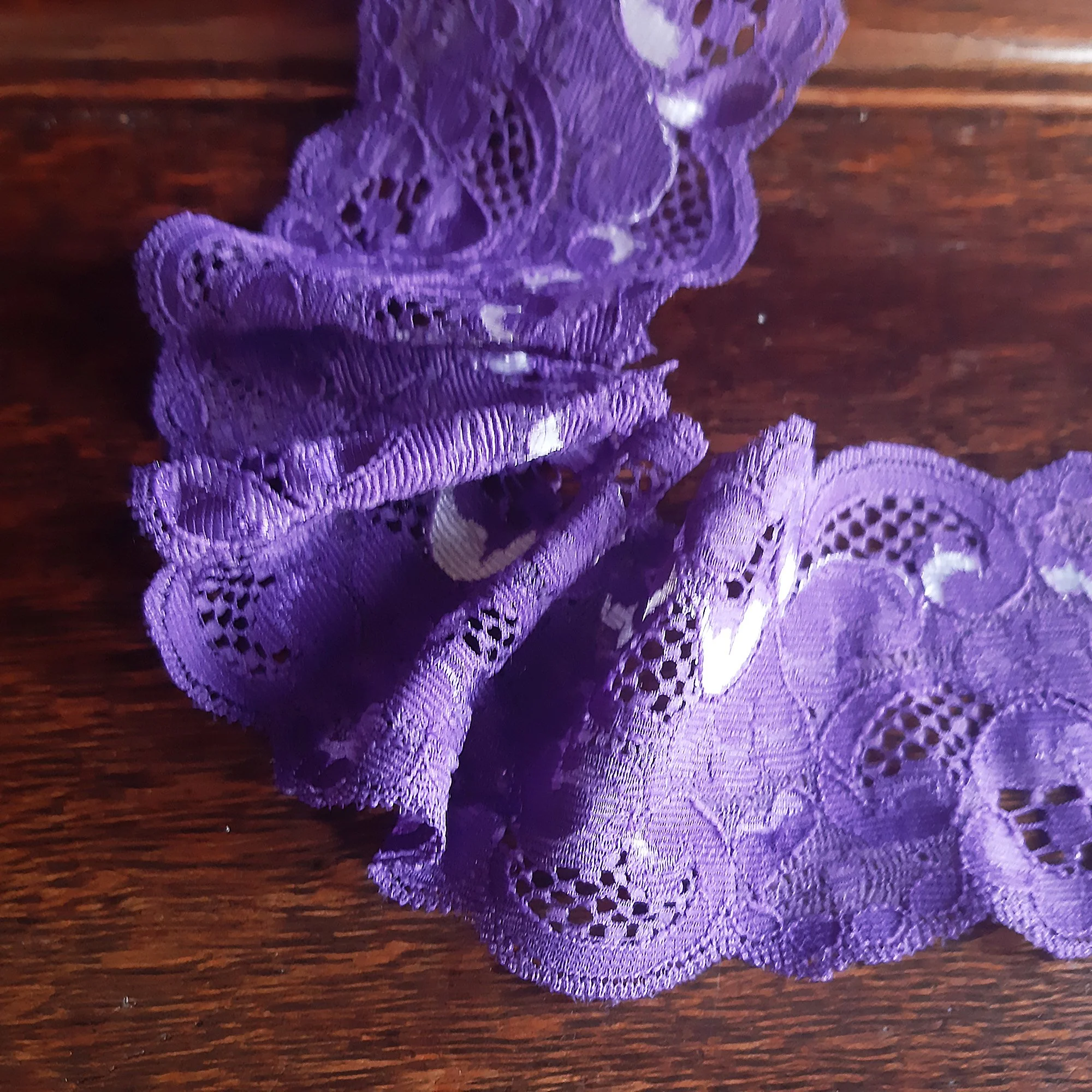 L1903KB-purple-violet-white-somnia-lace-supplies-2019-03-mar-pleat.jpg