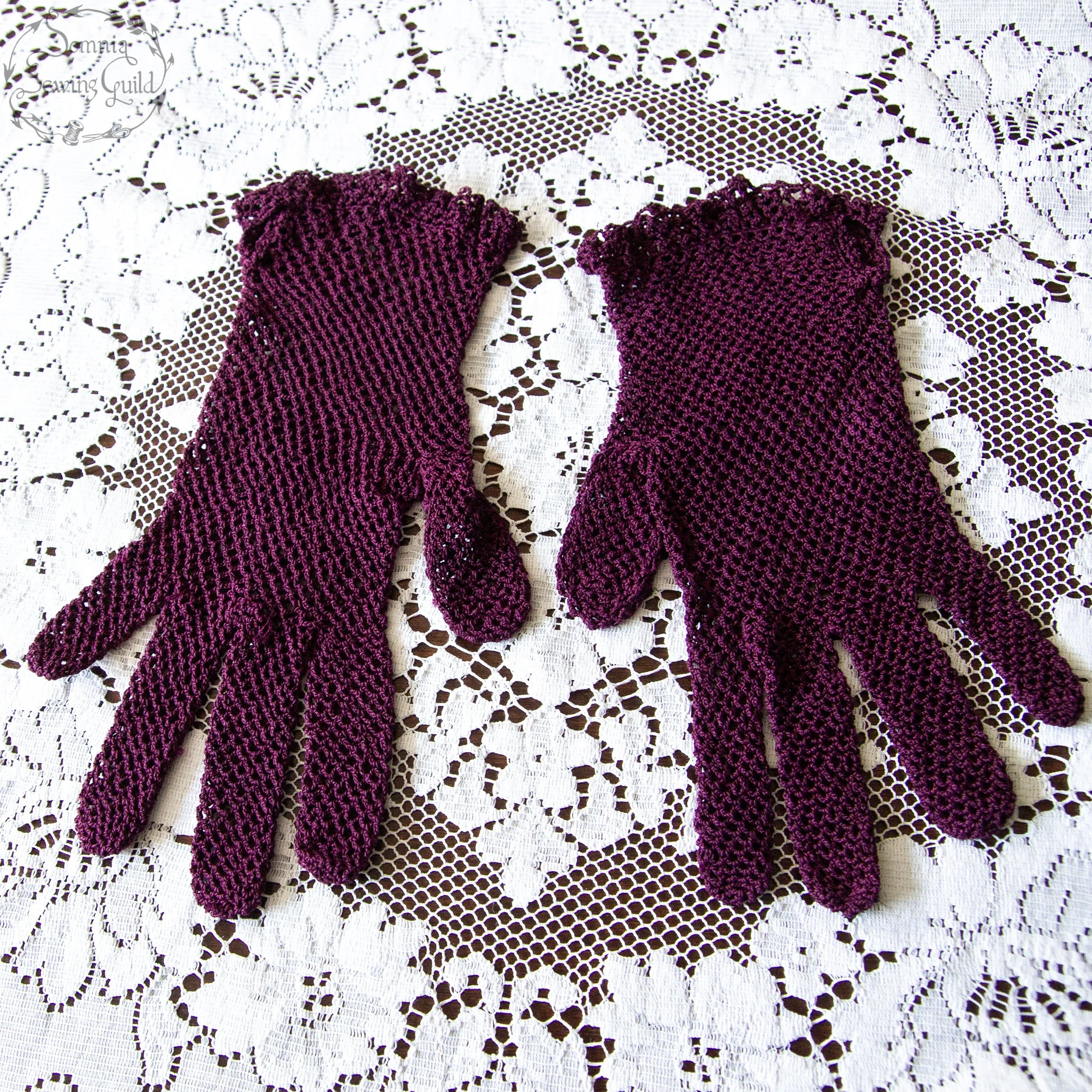 somnia-sewing-guild-gloves-vintage-purple-011-26-08-07-02.jpg