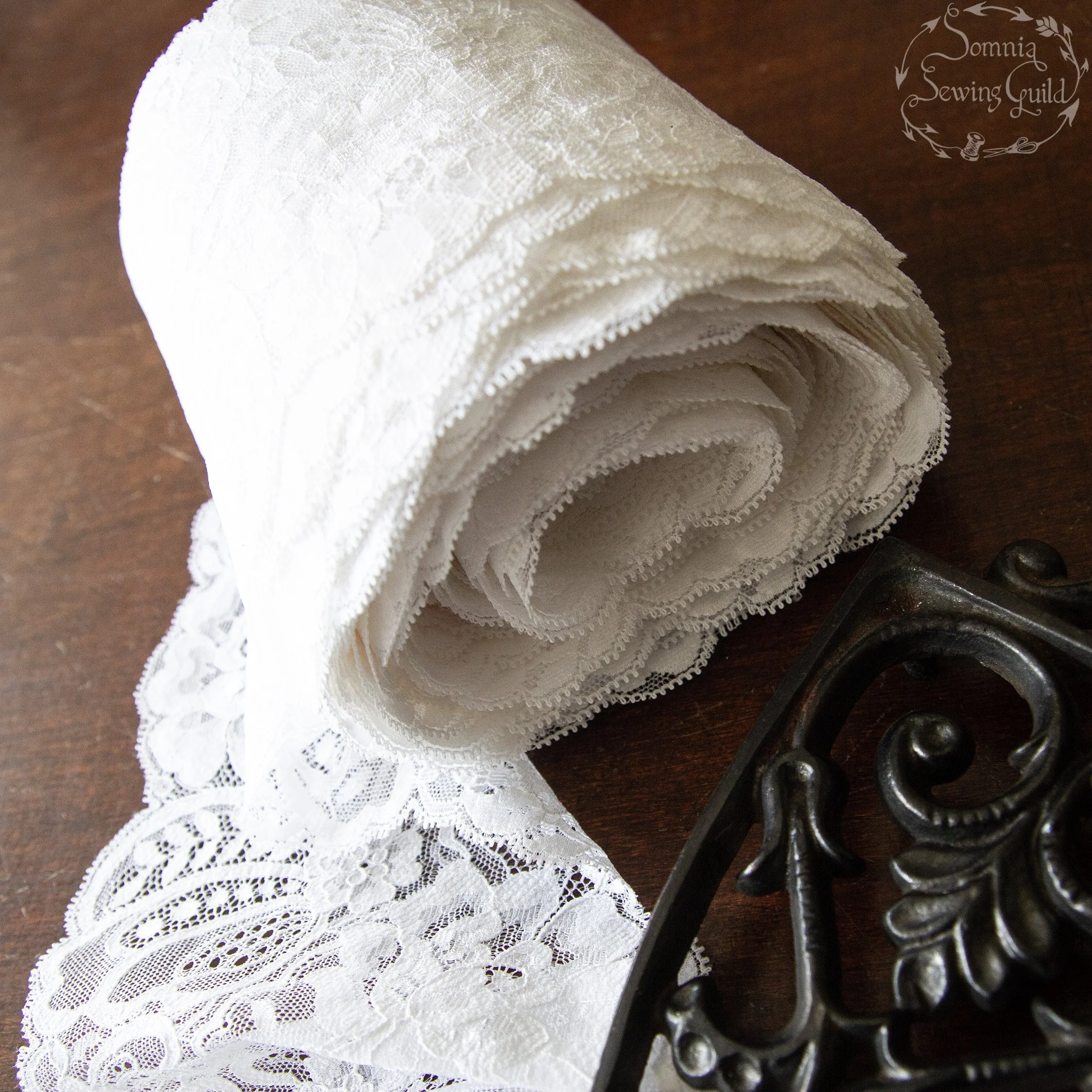 SSGLA2606WH-18m-white-separable-2026-08-aug-08-06.jpg