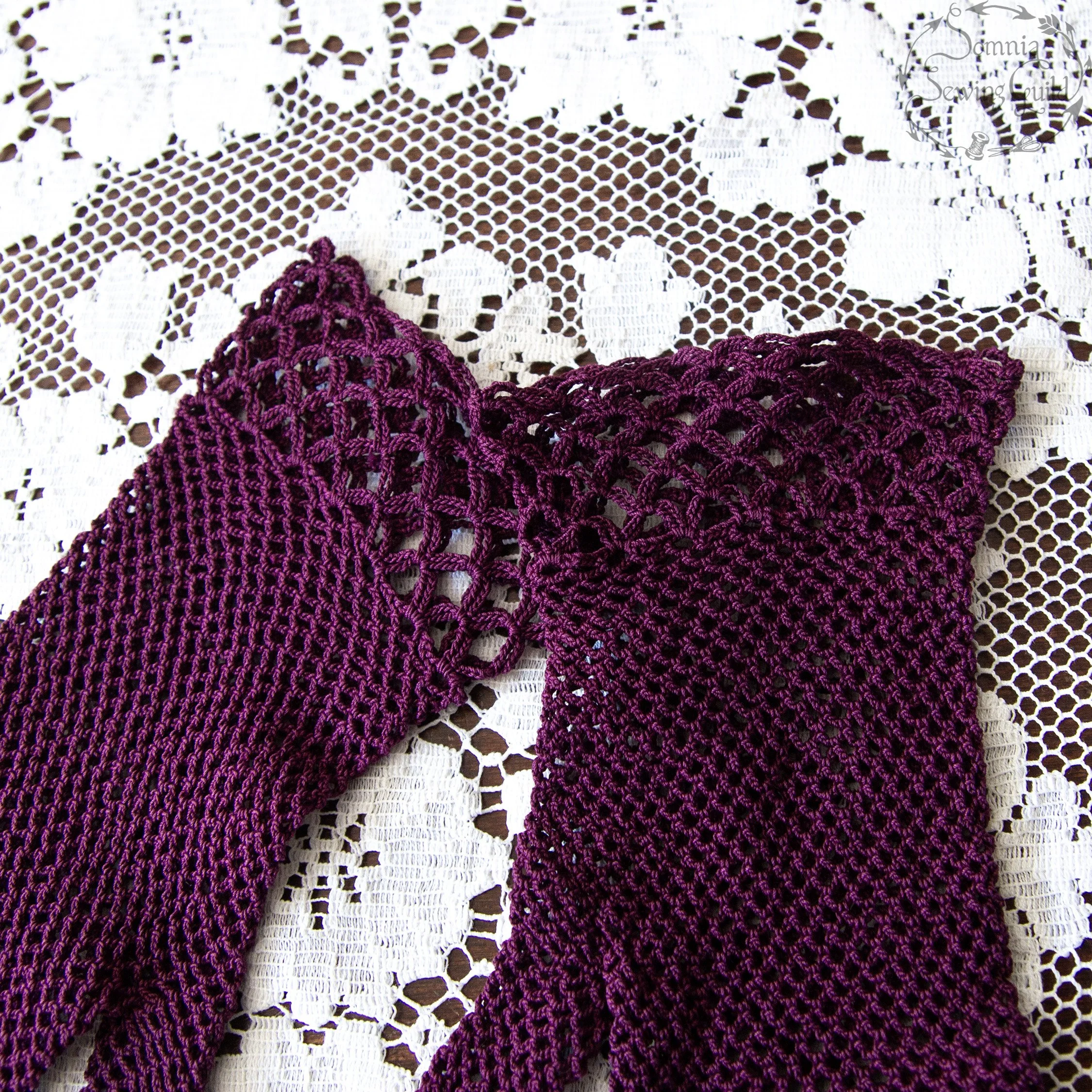 somnia-sewing-guild-gloves-vintage-purple-010-26-08-07-03.jpg