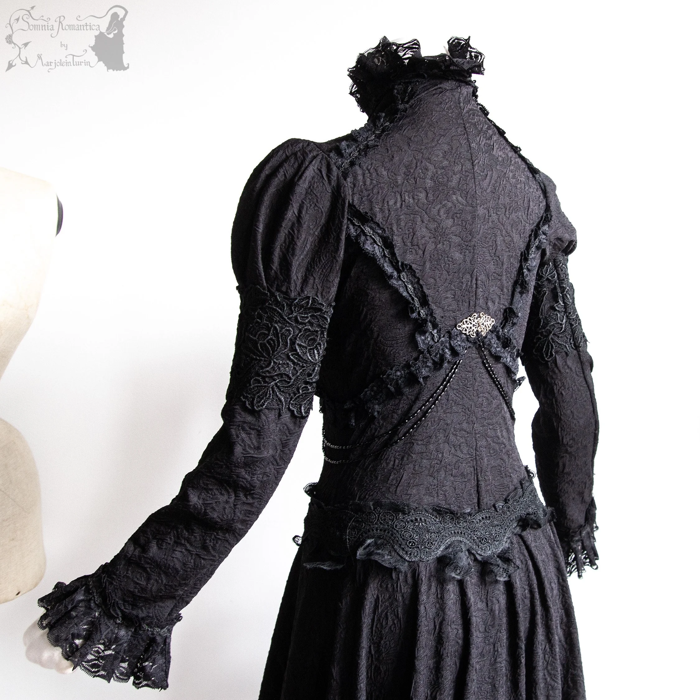 2607DPLBK37-somnia-romantica-marjolein-turin-2026-07-jul-22-03.jpg