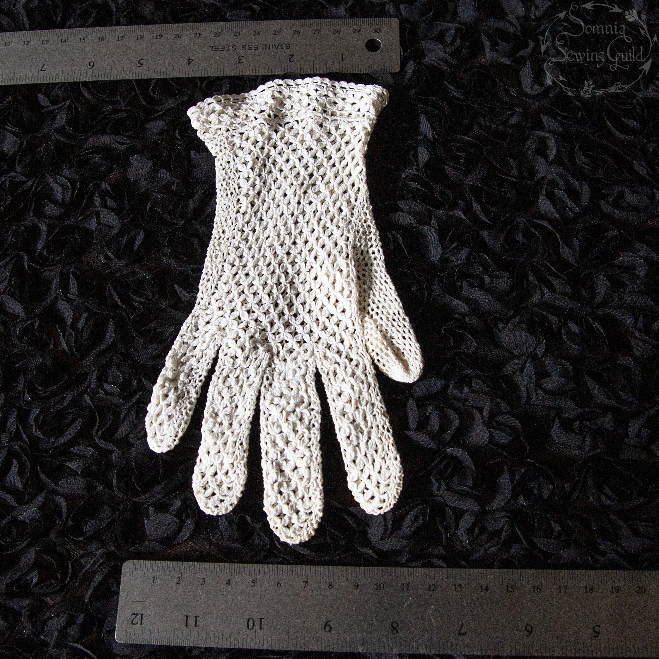 somnia-sewing-guild-gloves-ACGL005IV-004-08-aug-06-07.jpg