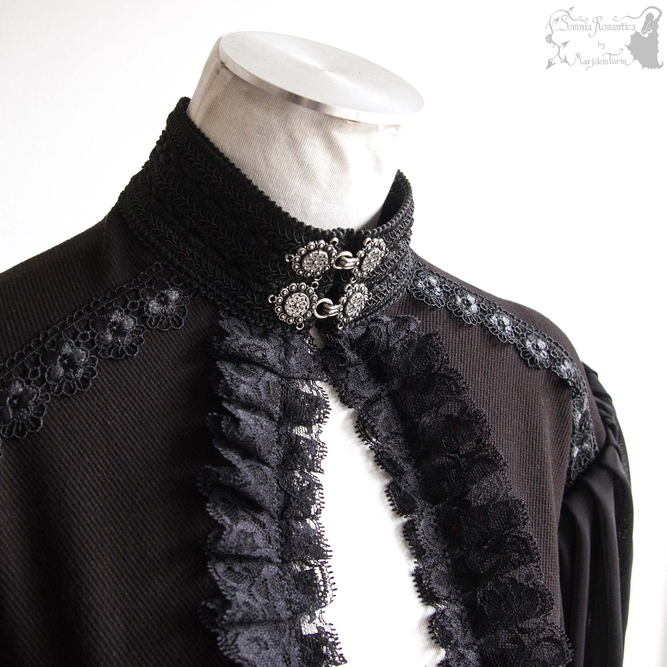 2605ODLBK37-somnia-romantica-marjolein-turin-2025-05-may-12-01.jpg