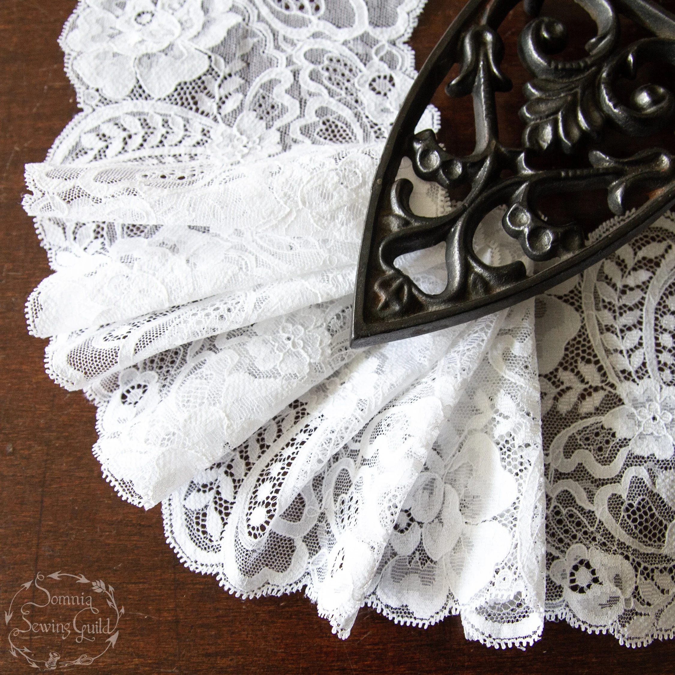 SSGLA2606WH-18m-white-separable-2026-08-aug-08-04.jpg