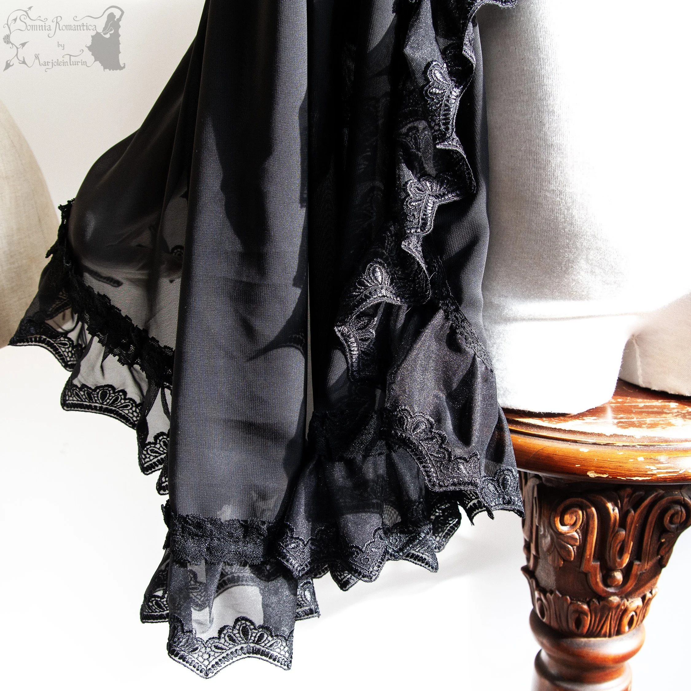 somnia-romantica-2609SHLBK42-2026-09-sep-15-01.jpg