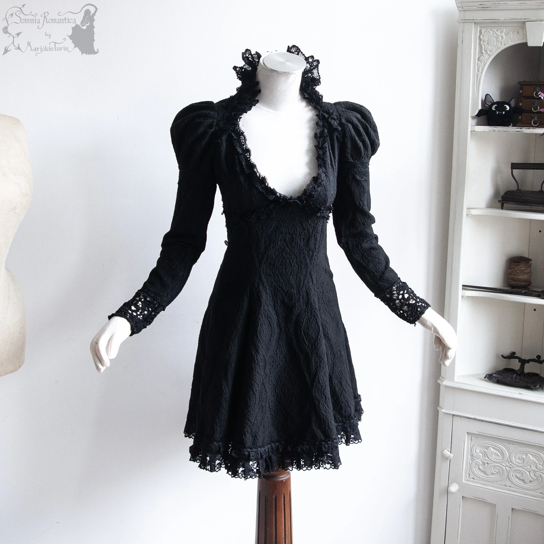 Dress jacquard black, S-M, pre-loved Somnia Romantica