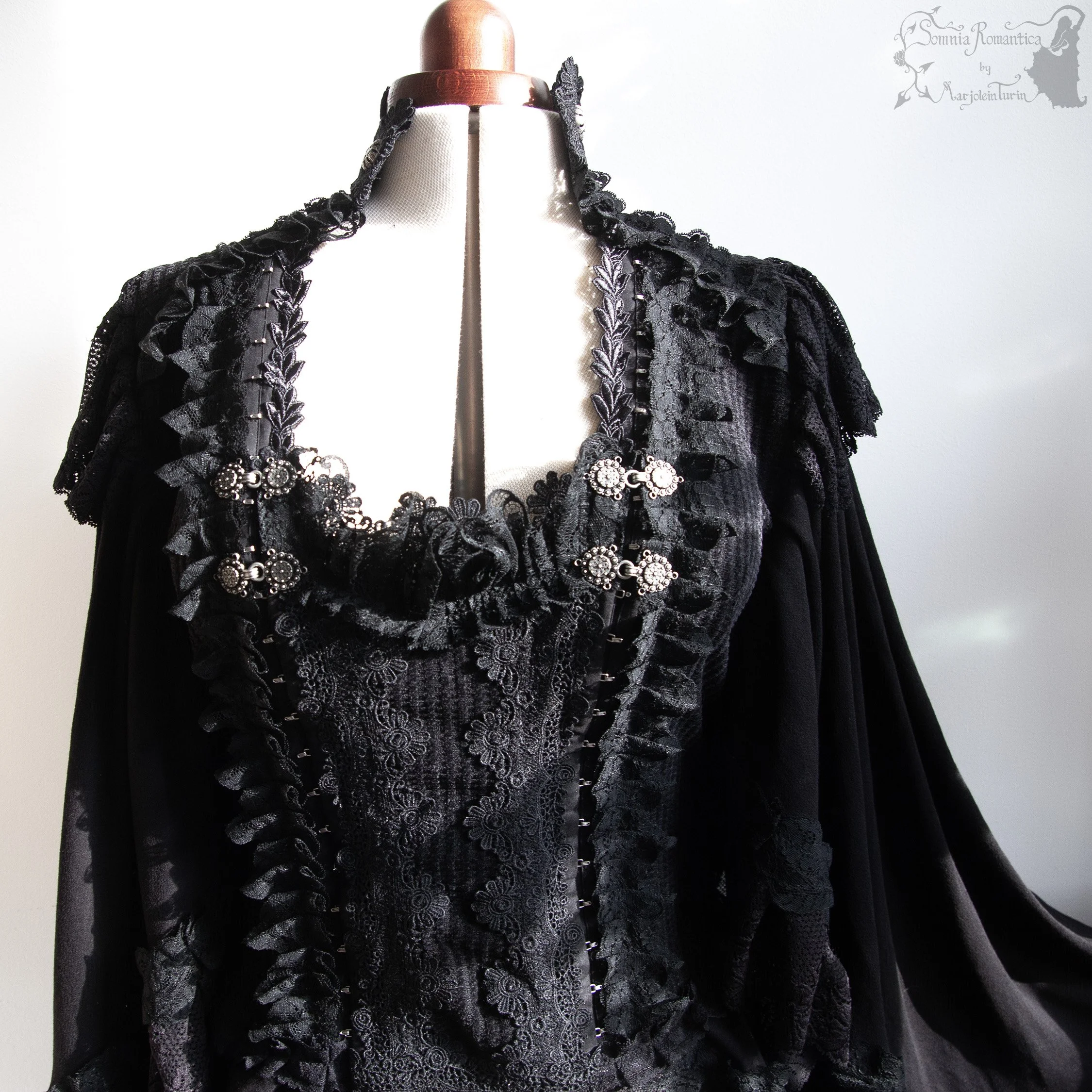 somnia-romantica-2609WALBK42-2026-09-sep-15-01.jpg
