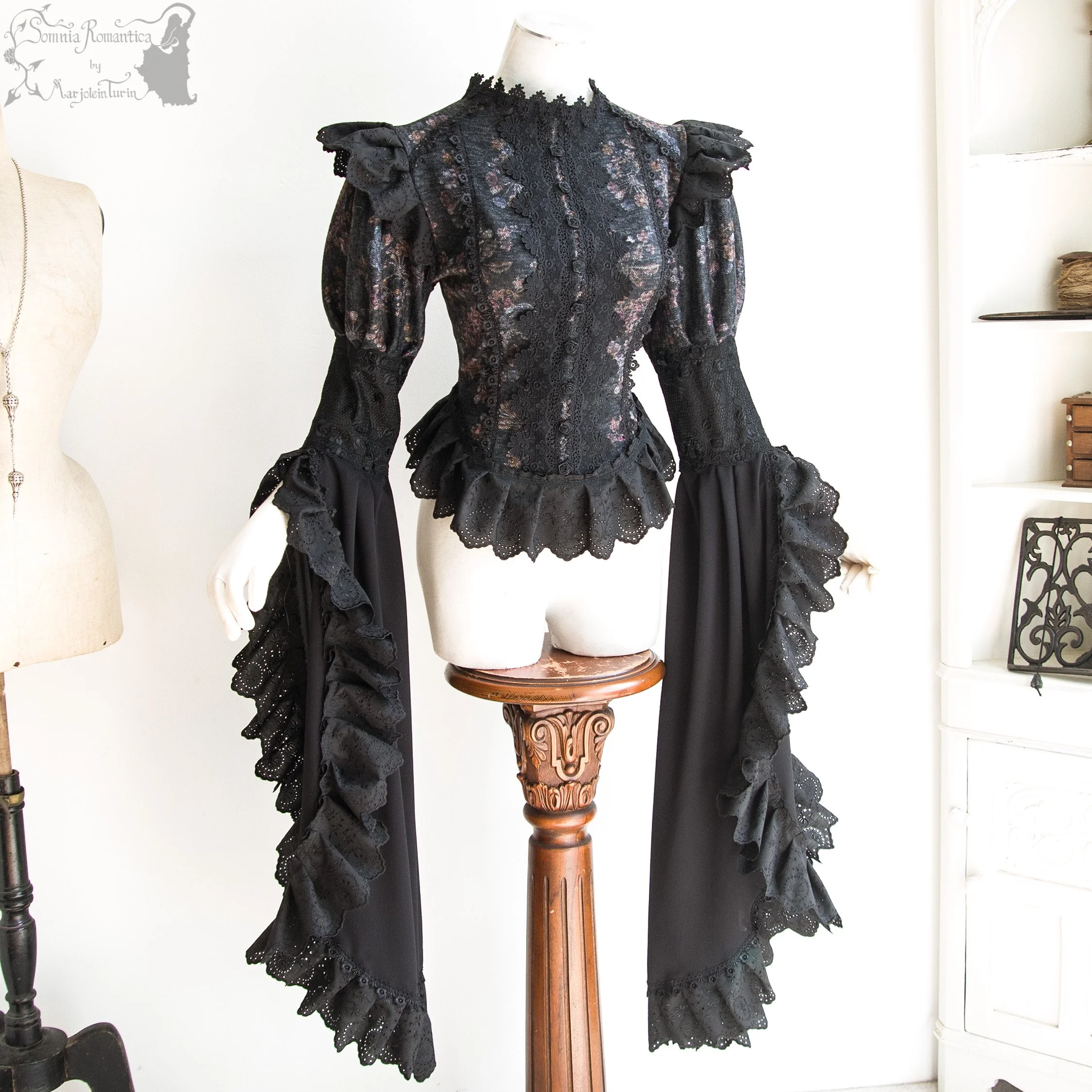 2604BLLFL38-somnia-romantica-marjolein-turin-2025-04-apr-19-12.jpg