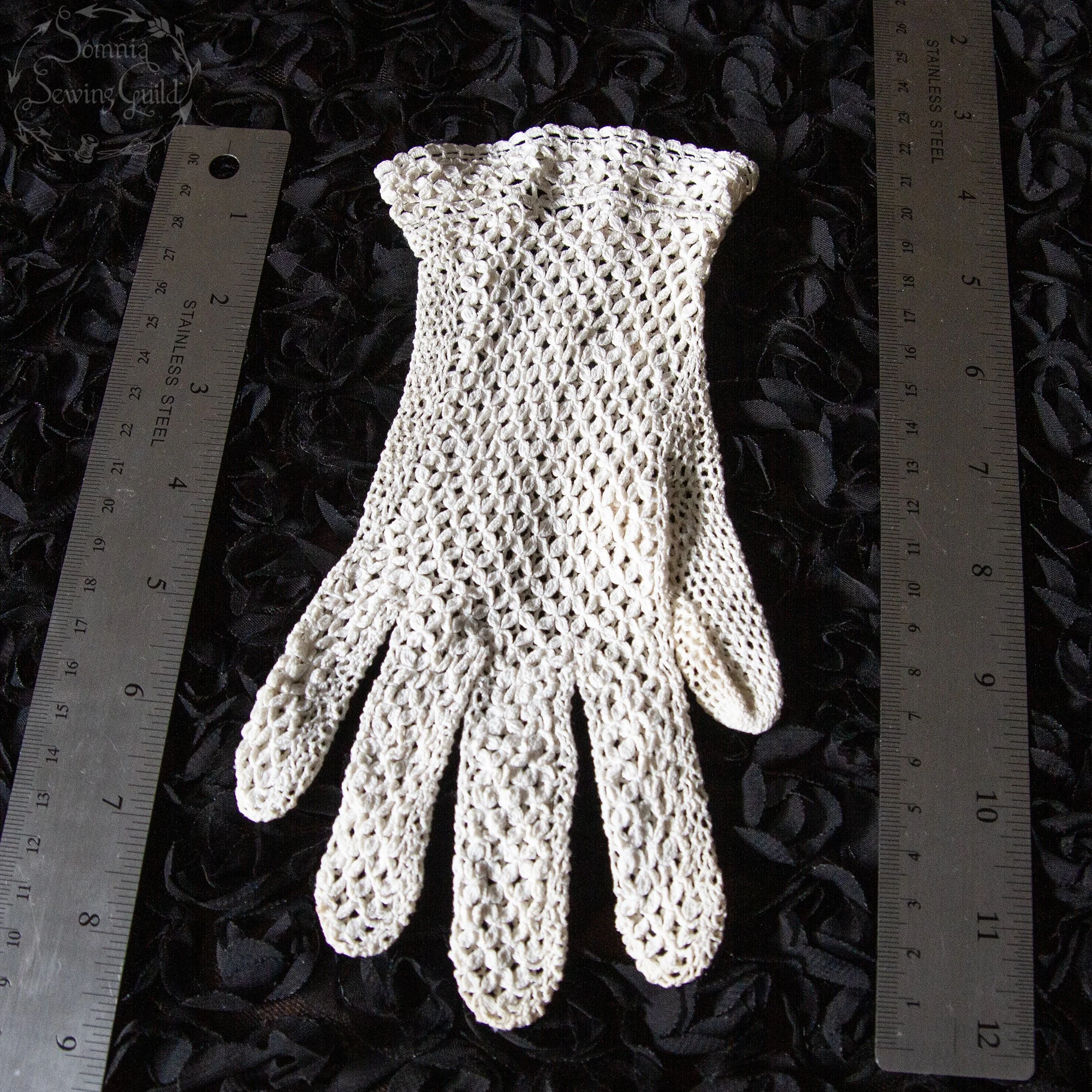 somnia-sewing-guild-gloves-ACGL005IV-004-08-aug-06-08.jpg