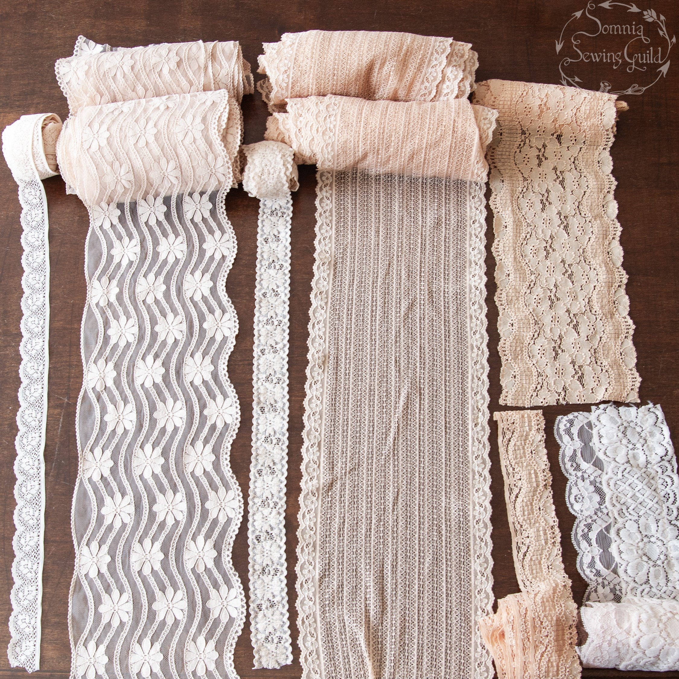 Lace bundle peachy neutrals vintage, 35+ yards (35+ meter) atelier clearance