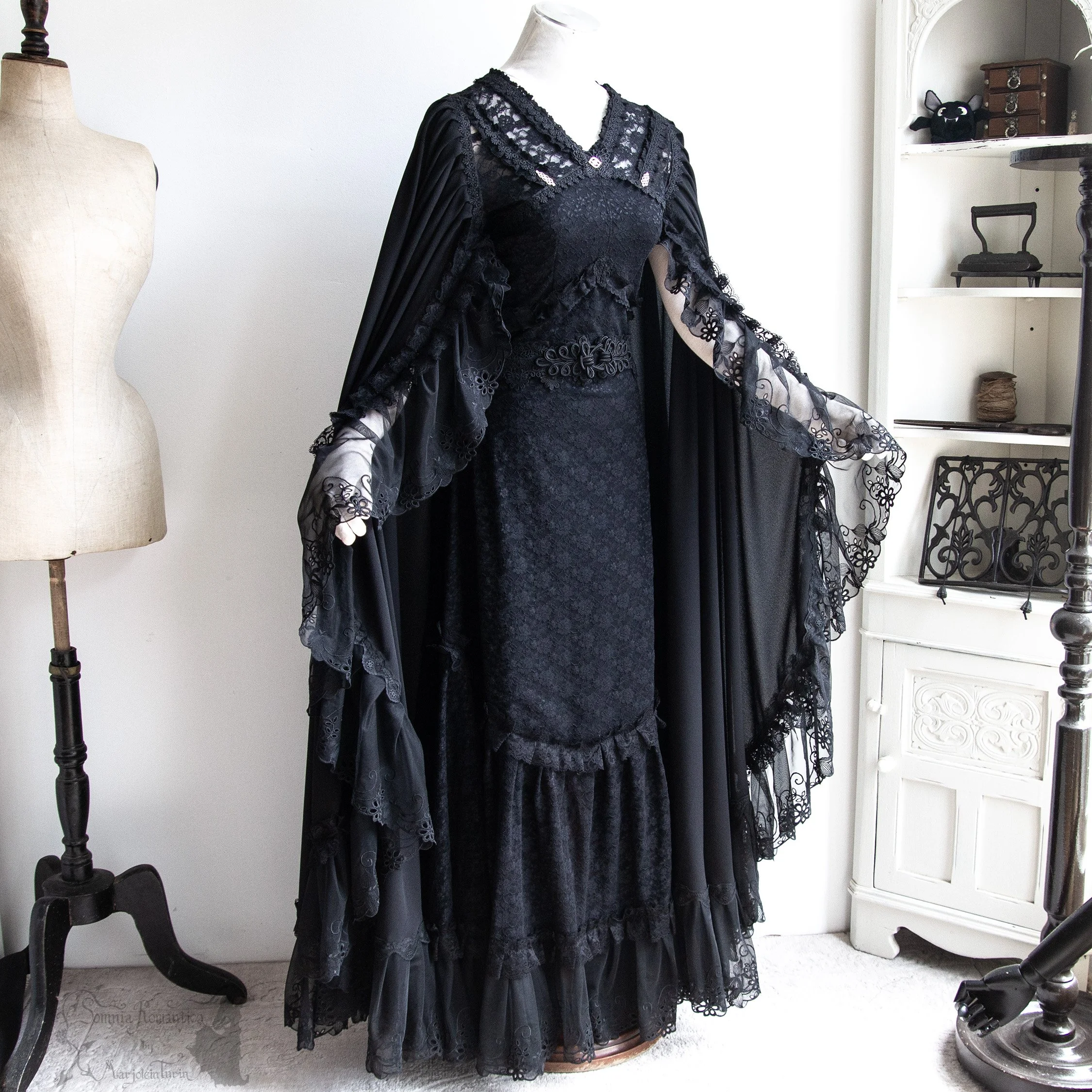 2606DRCALBK36-somnia-romantica-marjolein-turin-2026-06-jun-16-20.jpg
