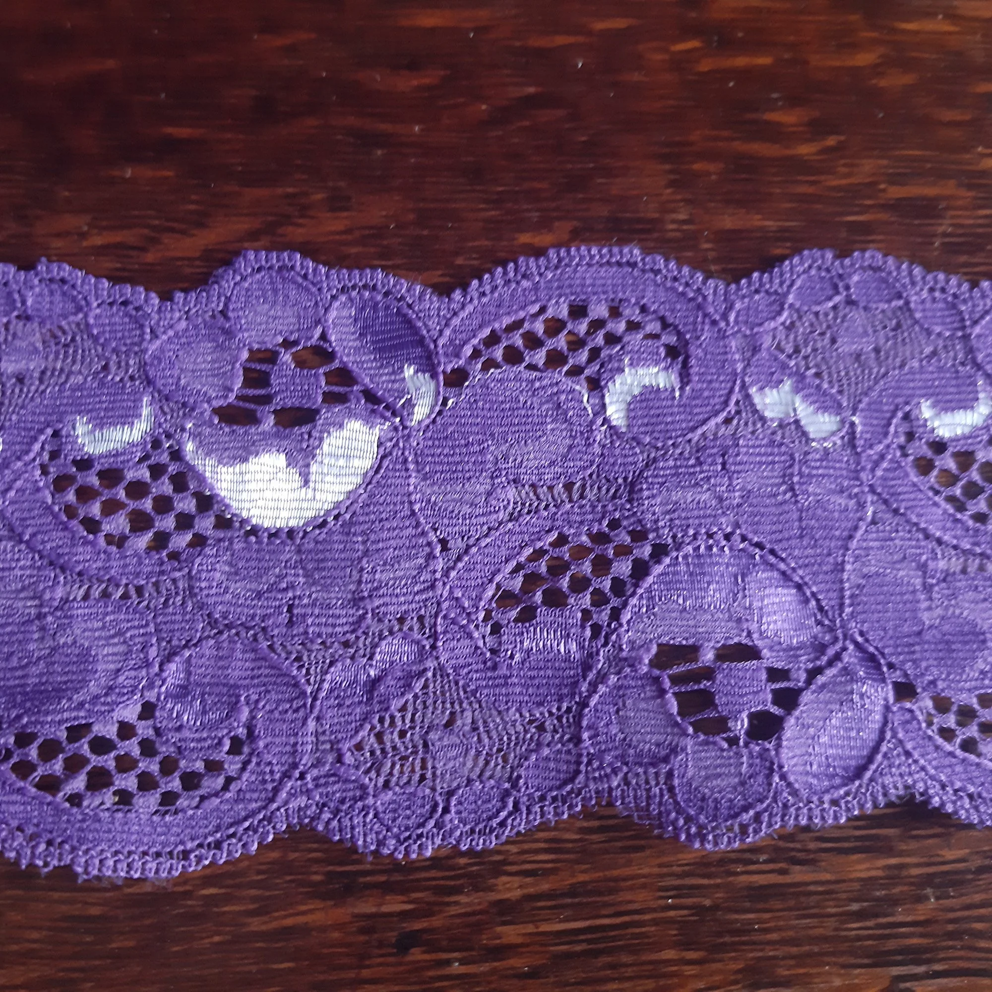 L1903KB-purple-violet-white-somnia-lace-supplies-2019-03-mar-flat.jpg