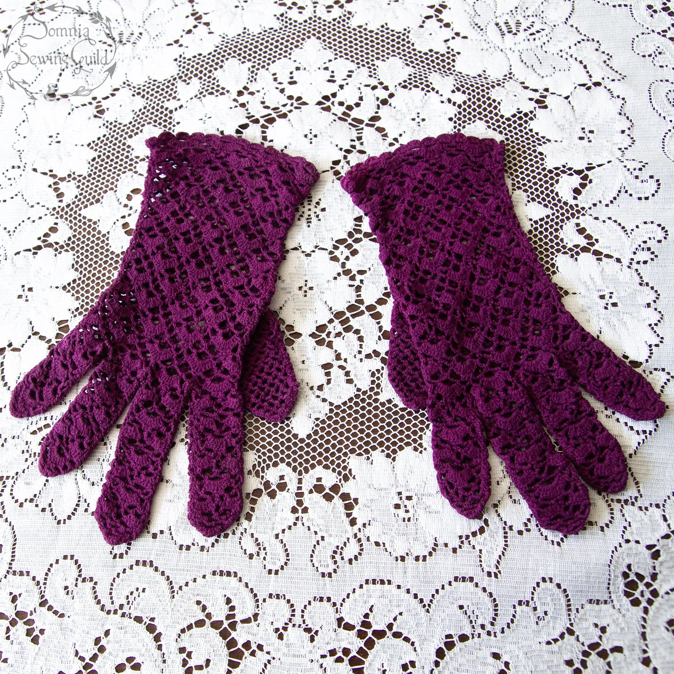 somnia-sewing-guild-gloves-vintage-purple-009-26-08-07-01.jpg