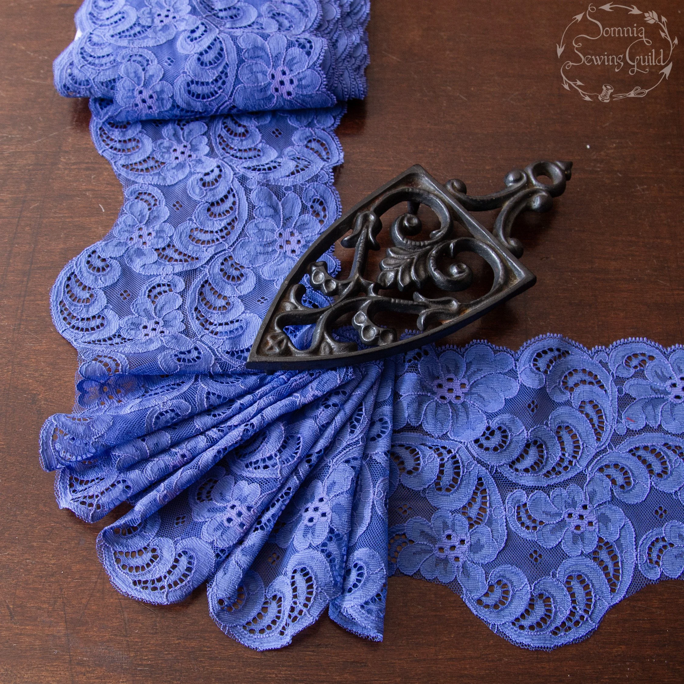 Lavender blue vintage 90s lace trim lot of 13 yards (12 meter)