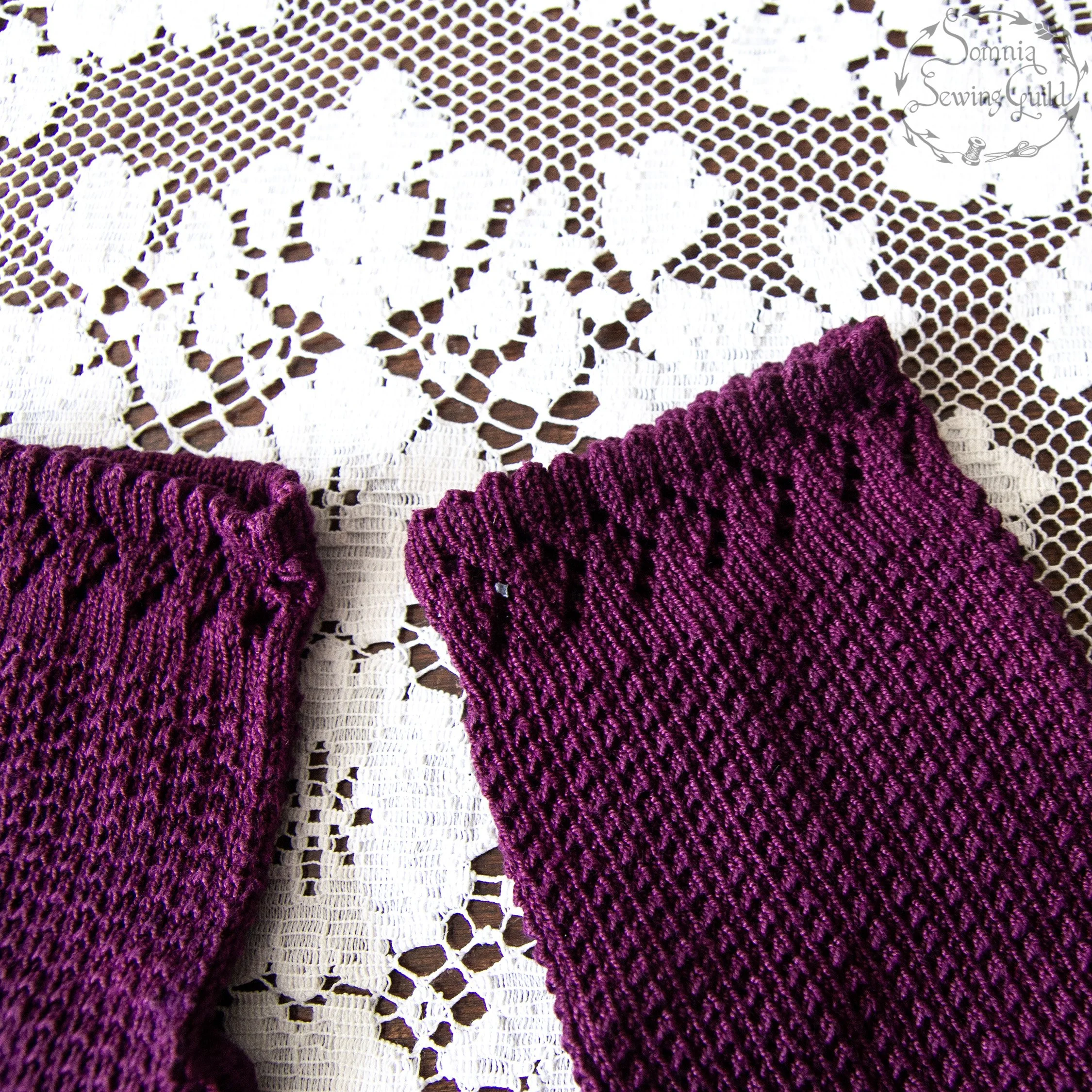 somnia-sewing-guild-gloves-vintage-purple-008-26-08-07-04.jpg