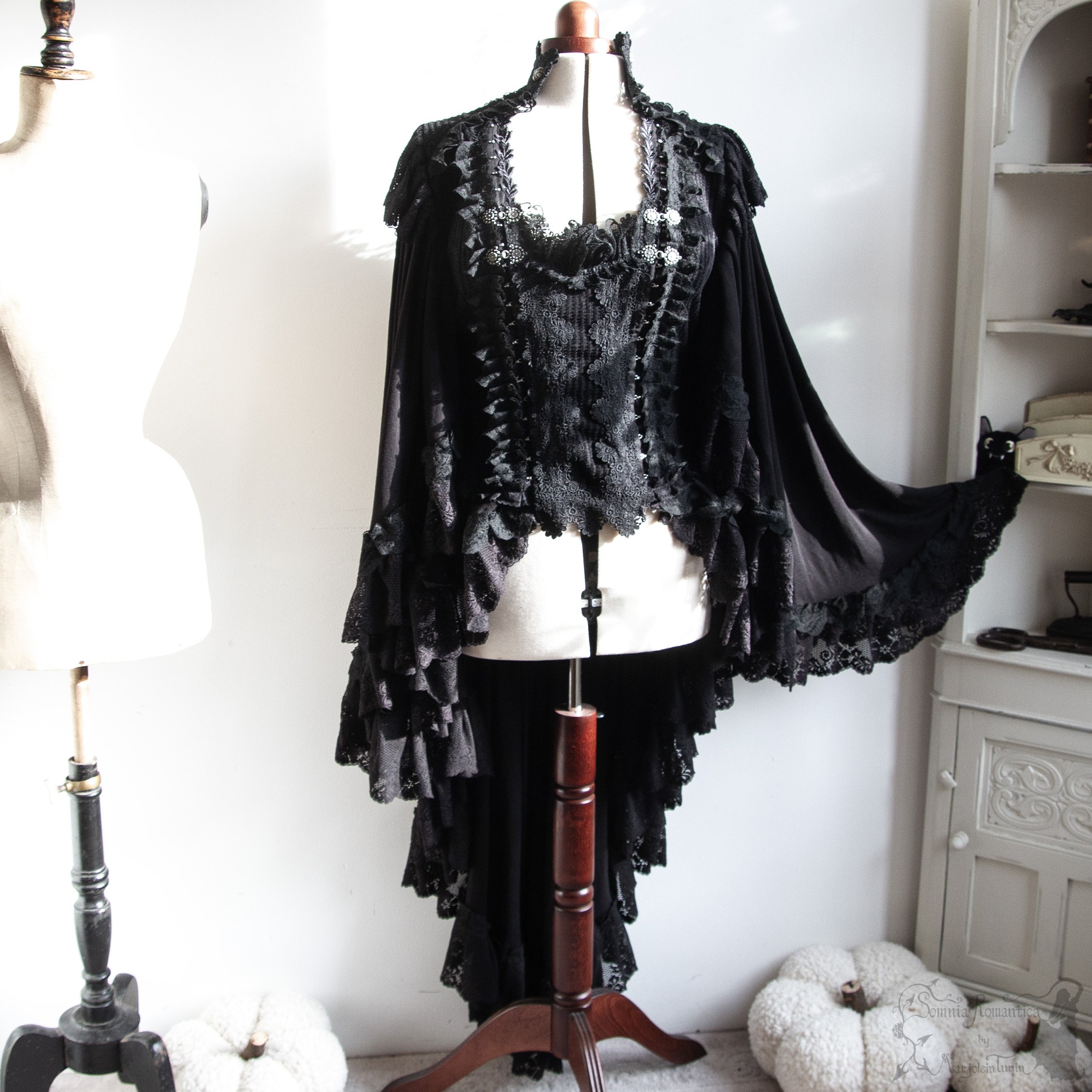 somnia-romantica-2609WALBK42-2026-09-sep-15-08.jpg