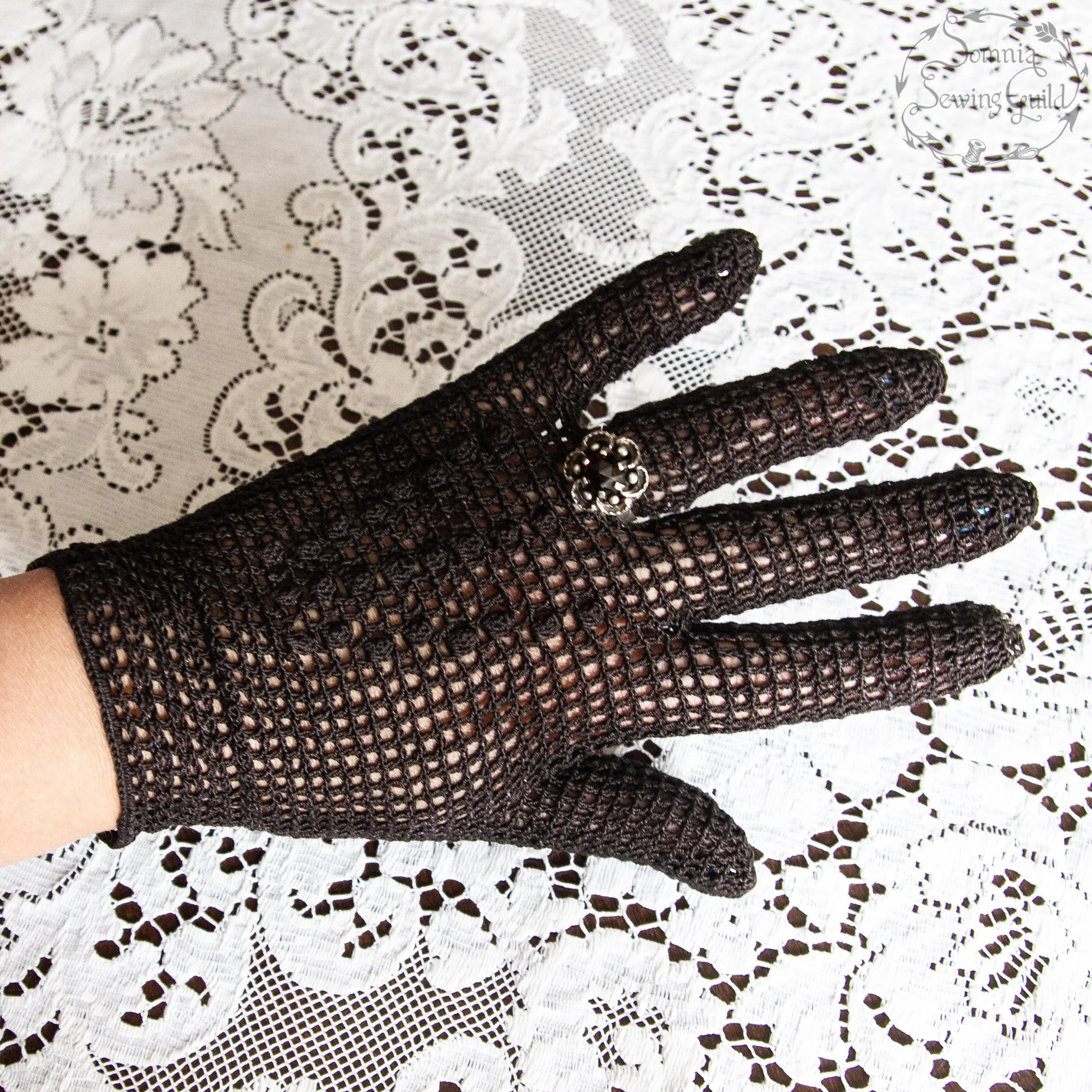 Vintage crocheted gloves, dyed black, XS, collection vintage accessories