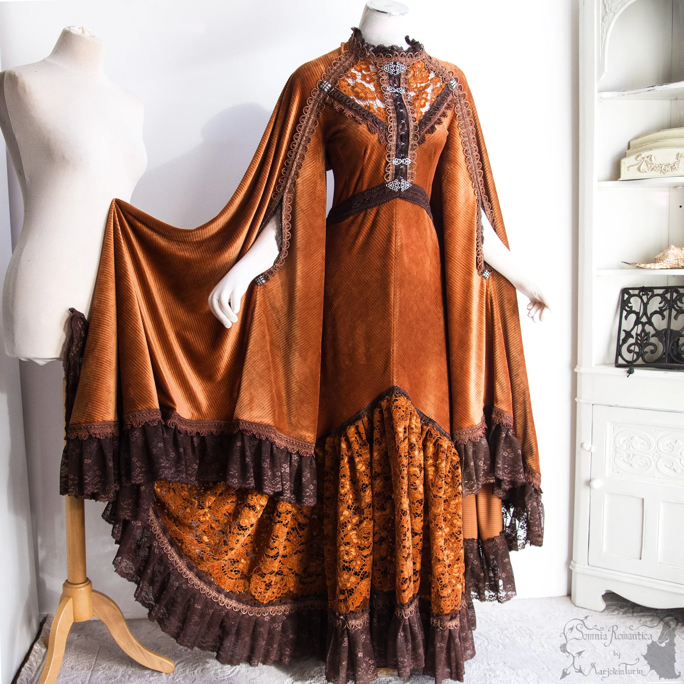 2601DRLOC41-somnia-romantica-marjolein-turin-2026-01-jan-29-04.jpg