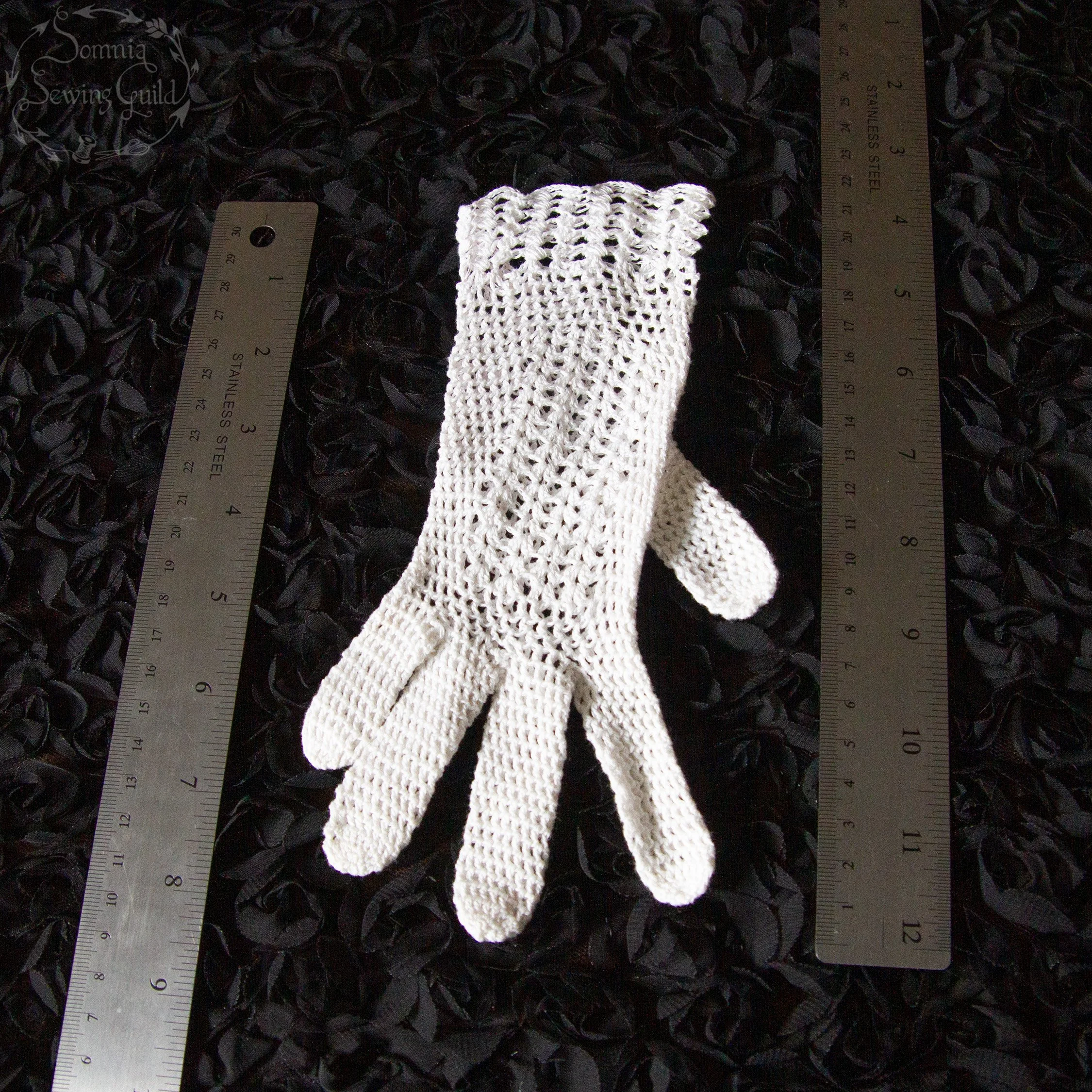 somnia-sewing-guild-gloves-ACGL007OW-08-aug-06-12.jpg