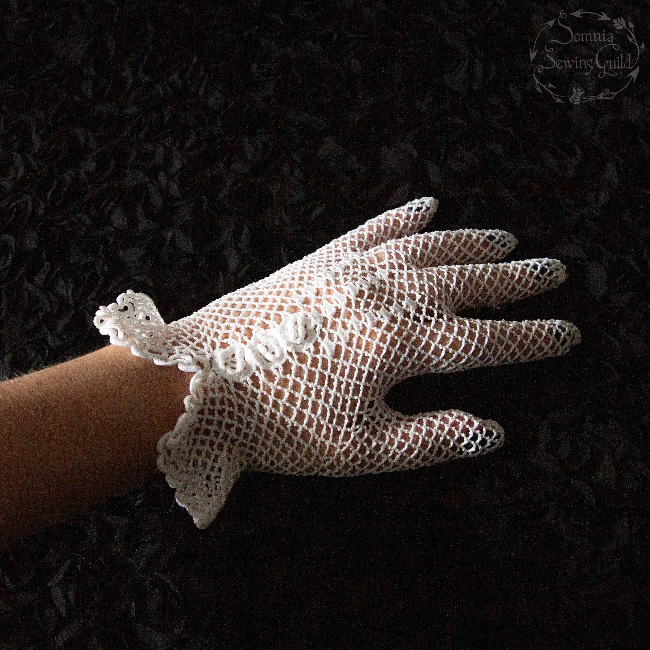 somnia-sewing-guild-gloves-ACGL005OW-006-08-aug-06-08.jpg