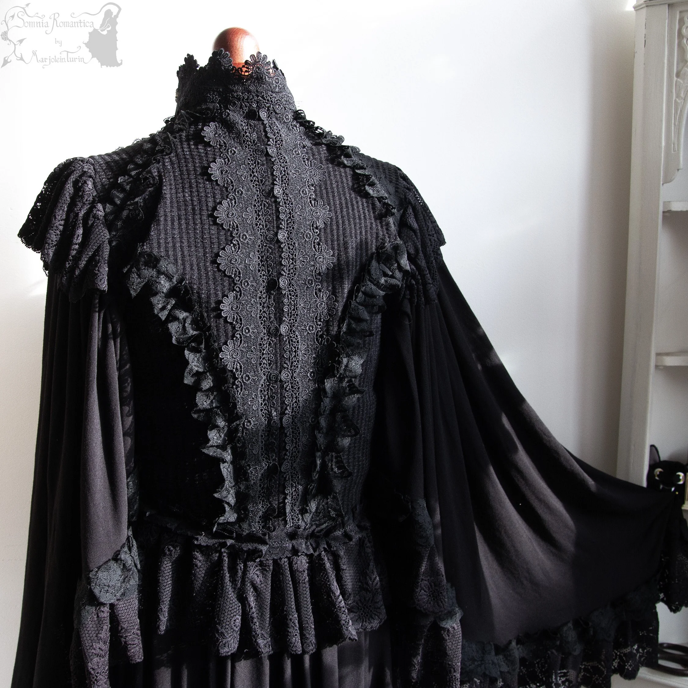 somnia-romantica-2609WALBK42-2026-09-sep-15-06.jpg