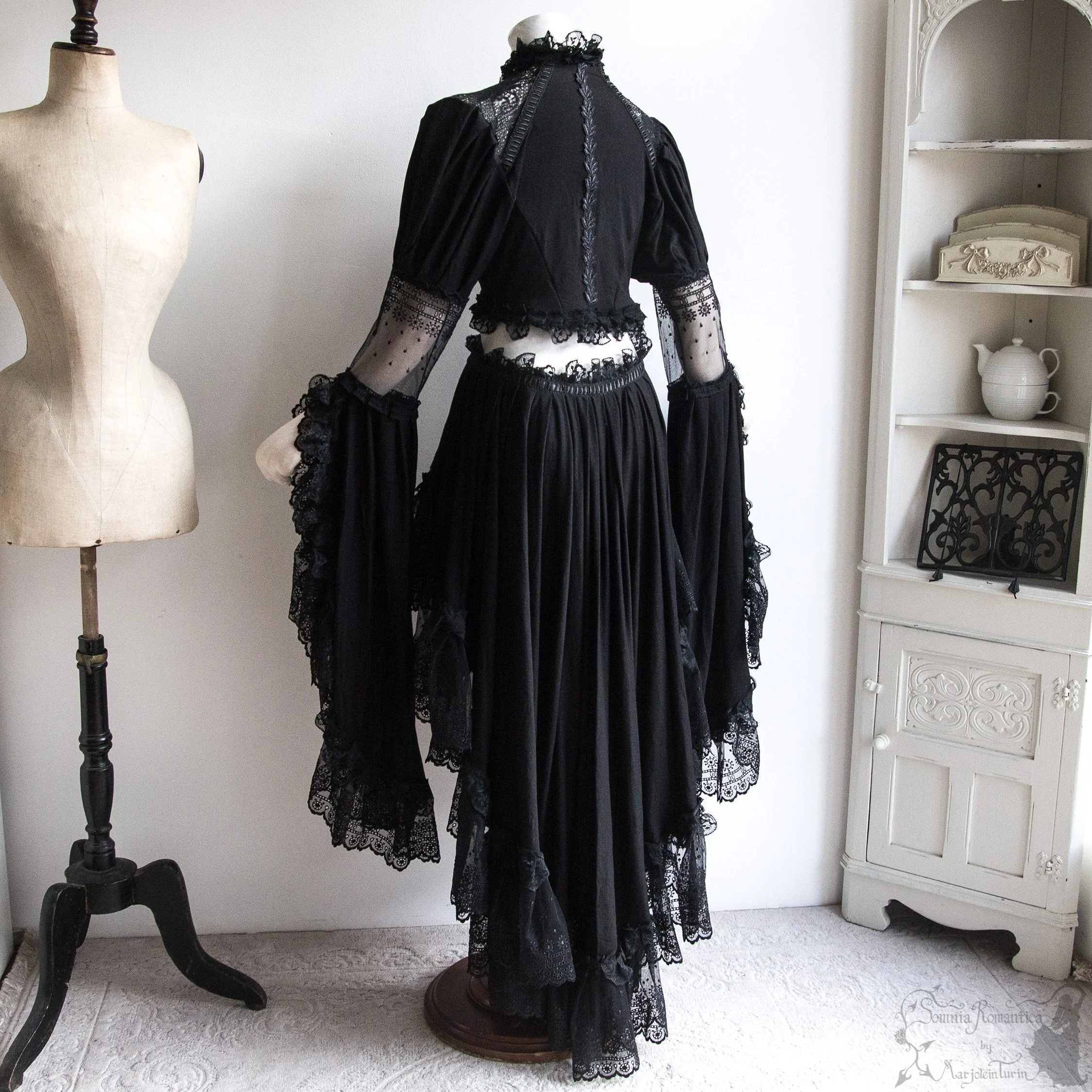 2511DPLBK39-somnia-romantica-marjolein-turin-2025-11-nov-26-12.jpg