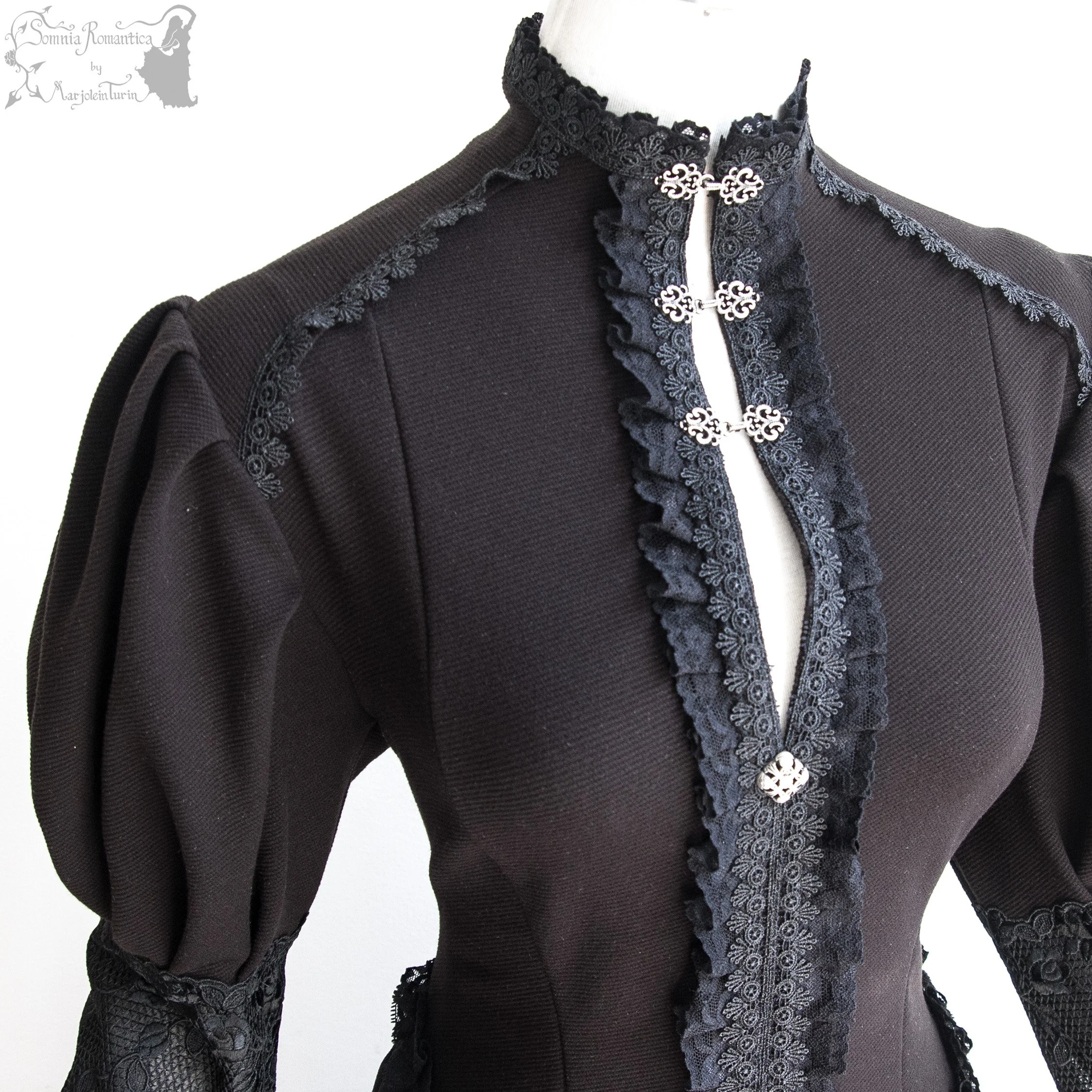 2604ODLBK38-somnia-romantica-marjolein-turin-2025-04-apr-19-04.jpg