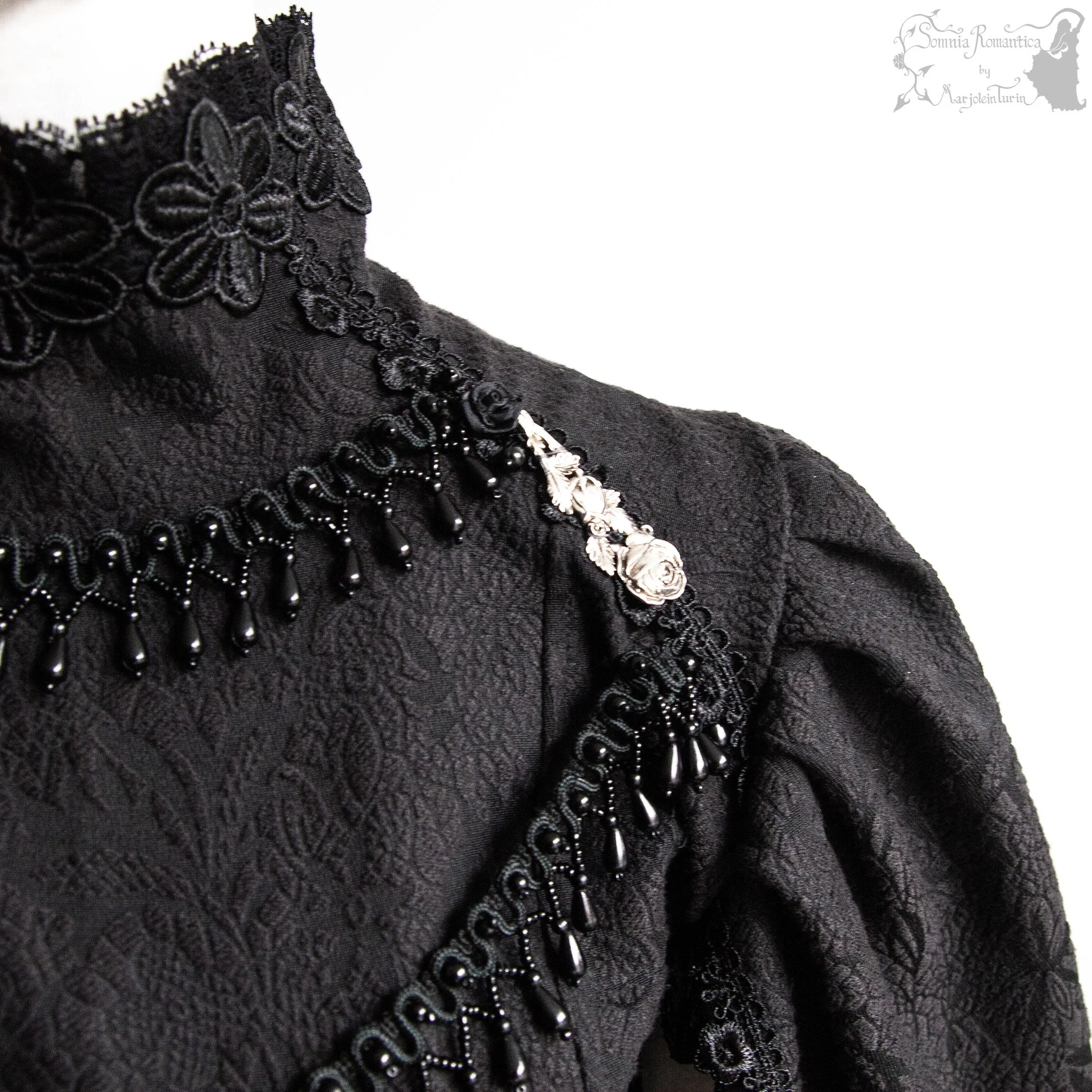 somnia-romantica-2609DRLBK37-2026-09-sep-11-04.jpg